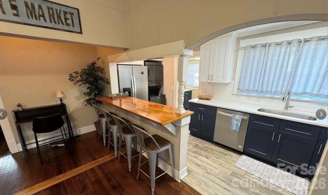 410 S Rose Avenue Property Photo 2