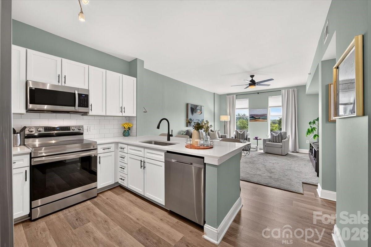 1315 East Boulevard 433 Property Photo 6