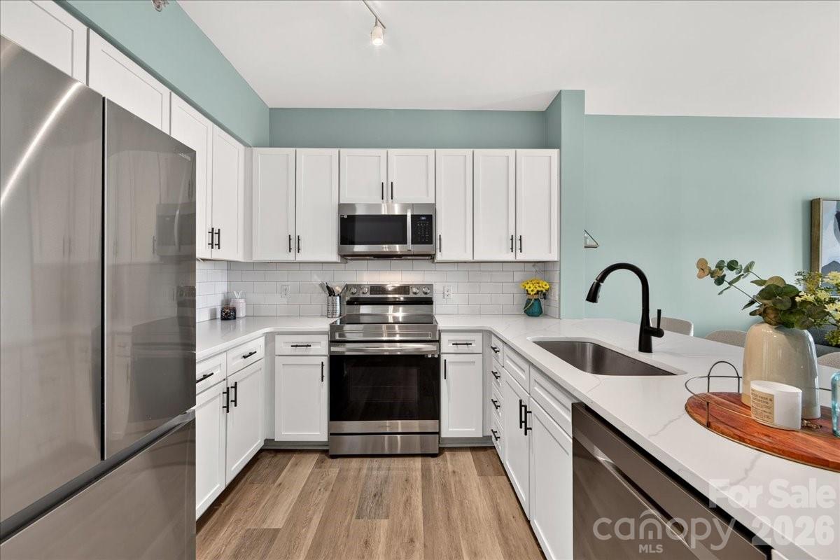 1315 East Boulevard 433 Property Photo 9