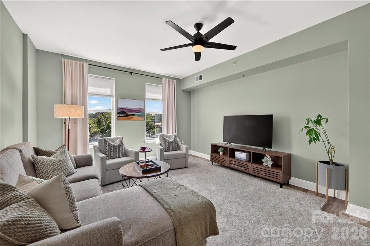 1315 East Boulevard 433 Property Photo 15