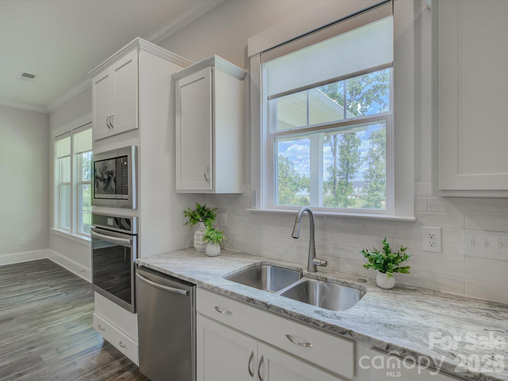 231 Parkland Avenue Property Photo 23