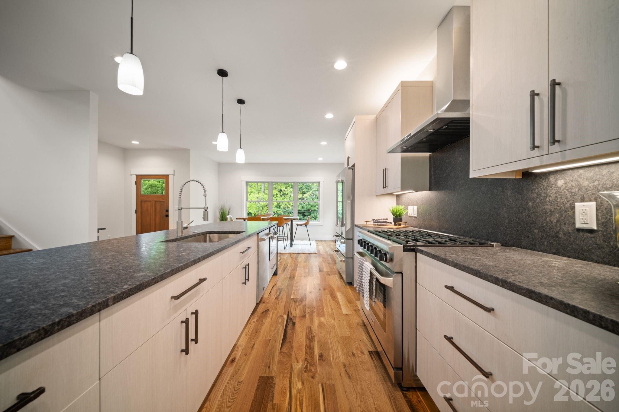 91 Glendale Avenue Property Photo 4