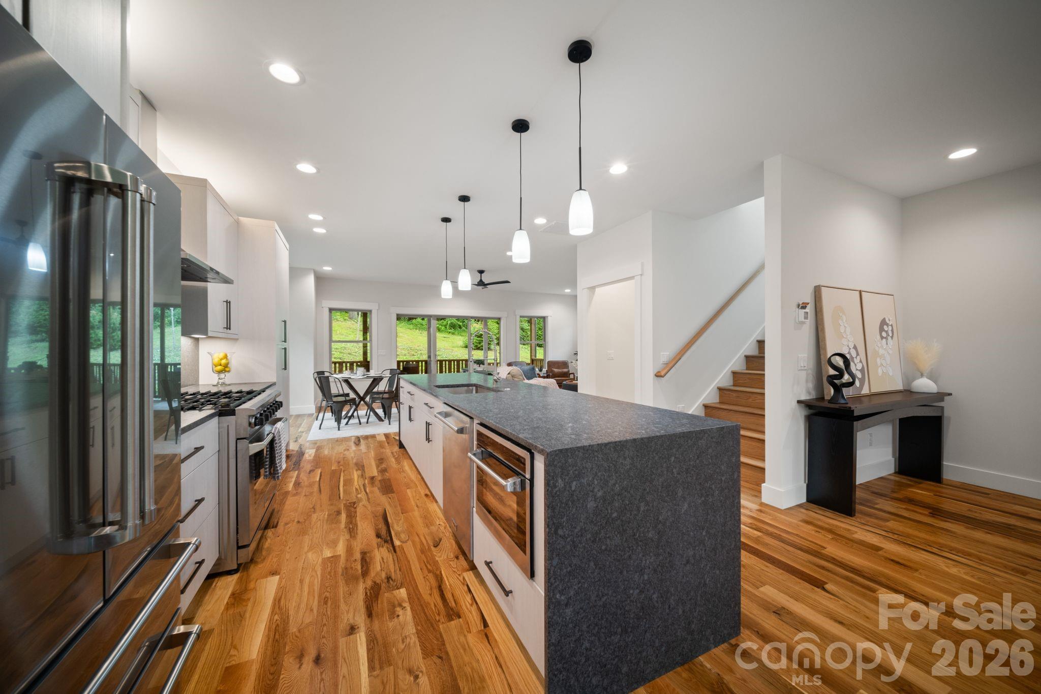 91 Glendale Avenue Property Photo 8