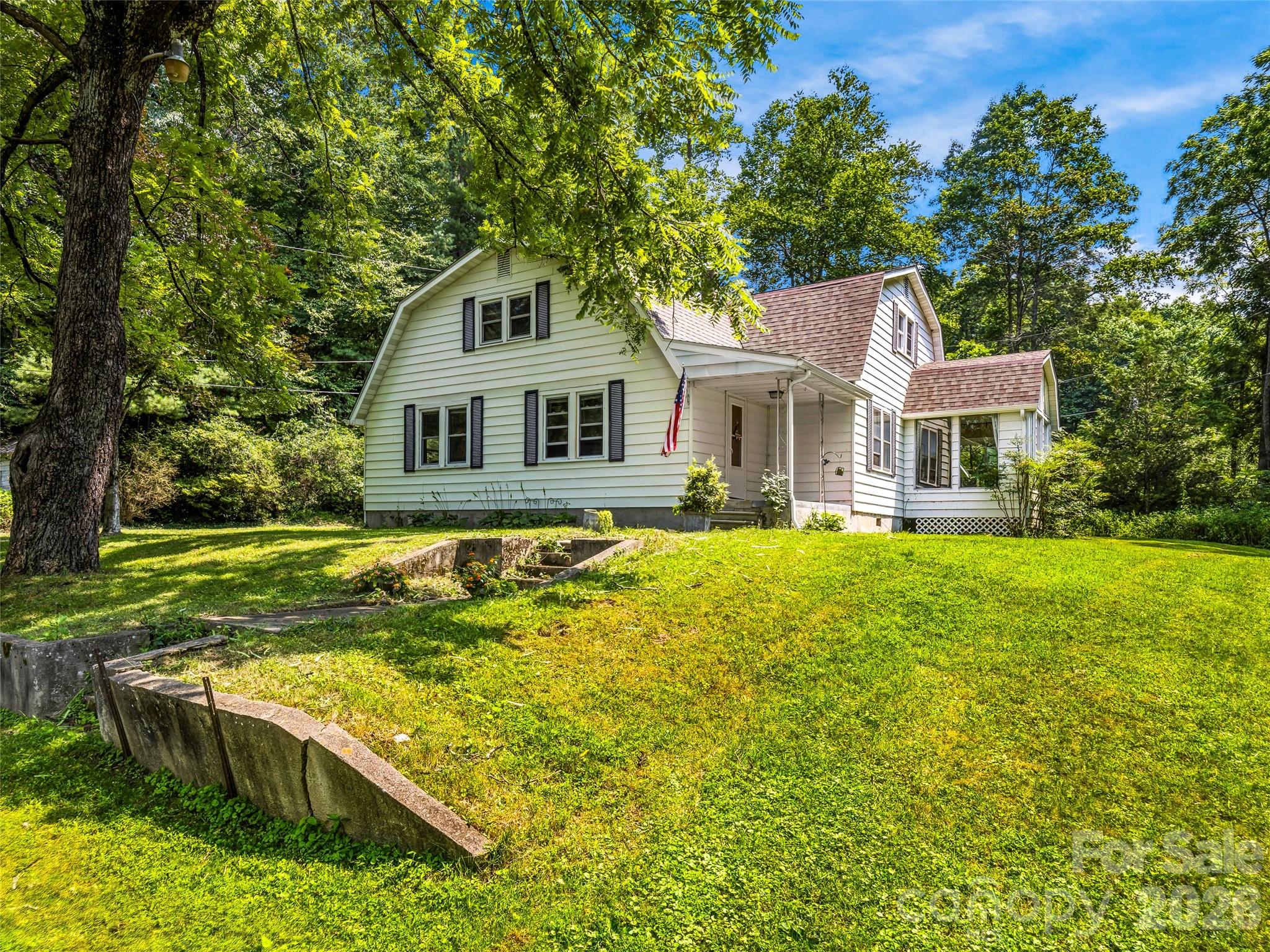 680 Pennsylvania Road Property Photo 2