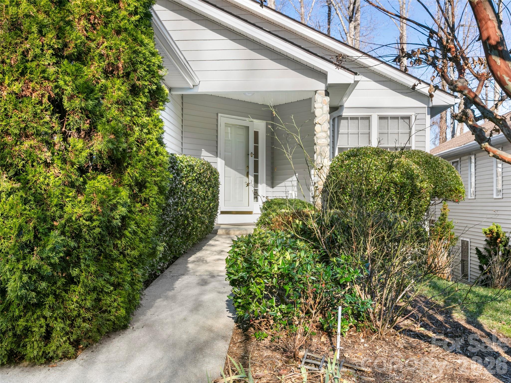 305 Ewarts Hill Road Property Photo 1