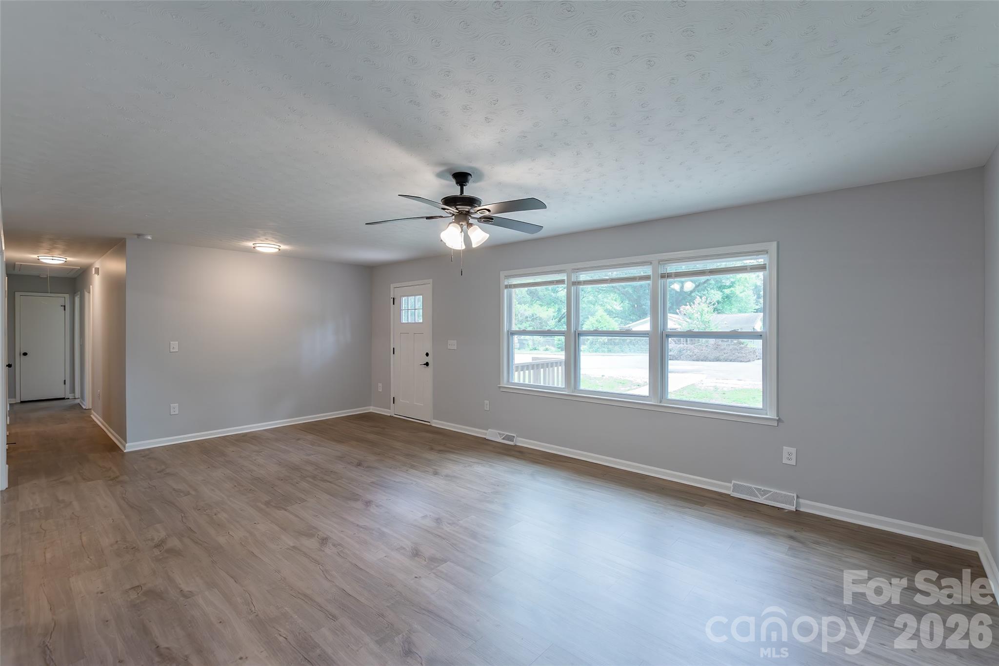 919 N Weldon Street Property Photo 6