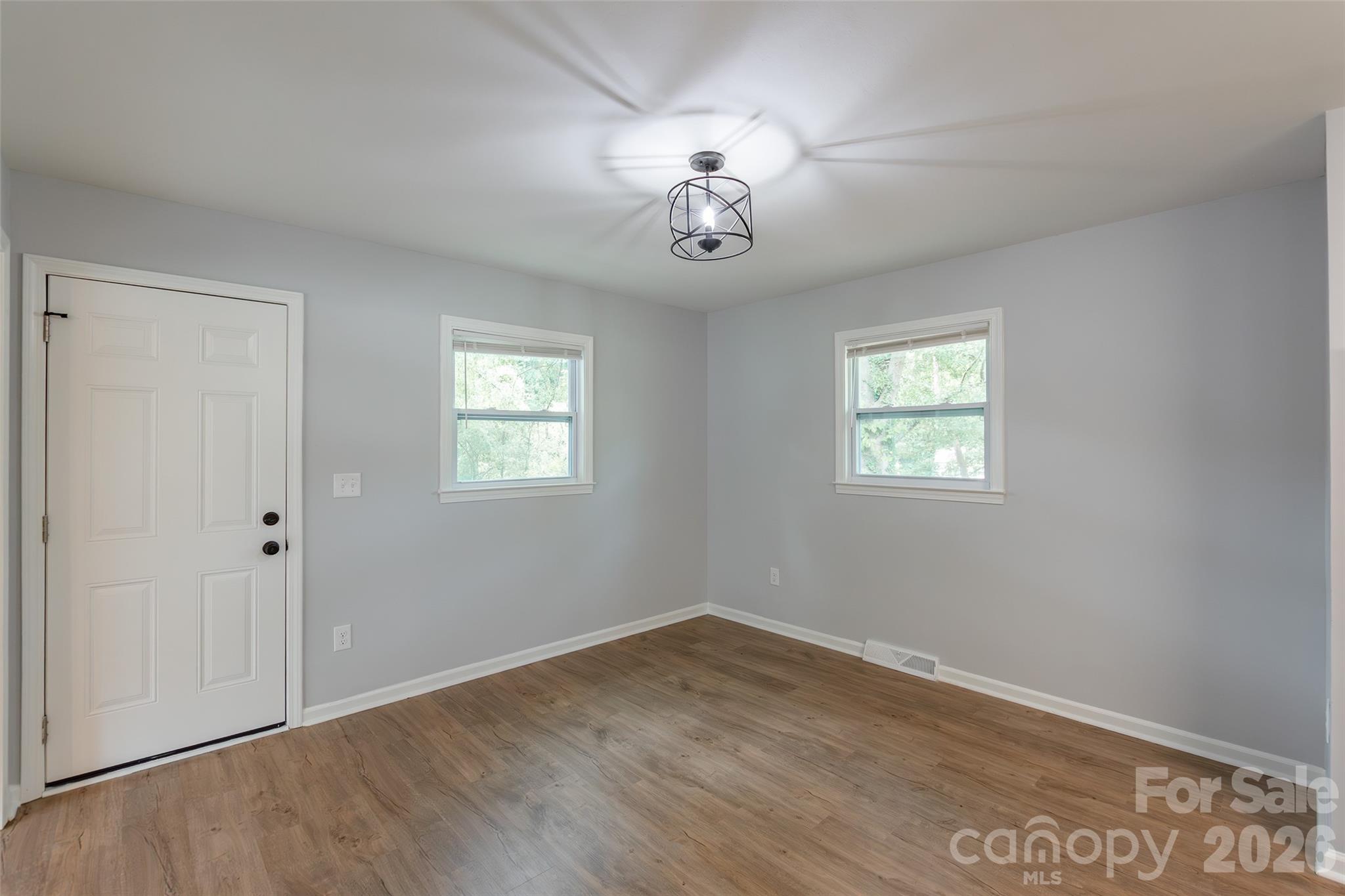 919 N Weldon Street Property Photo 7