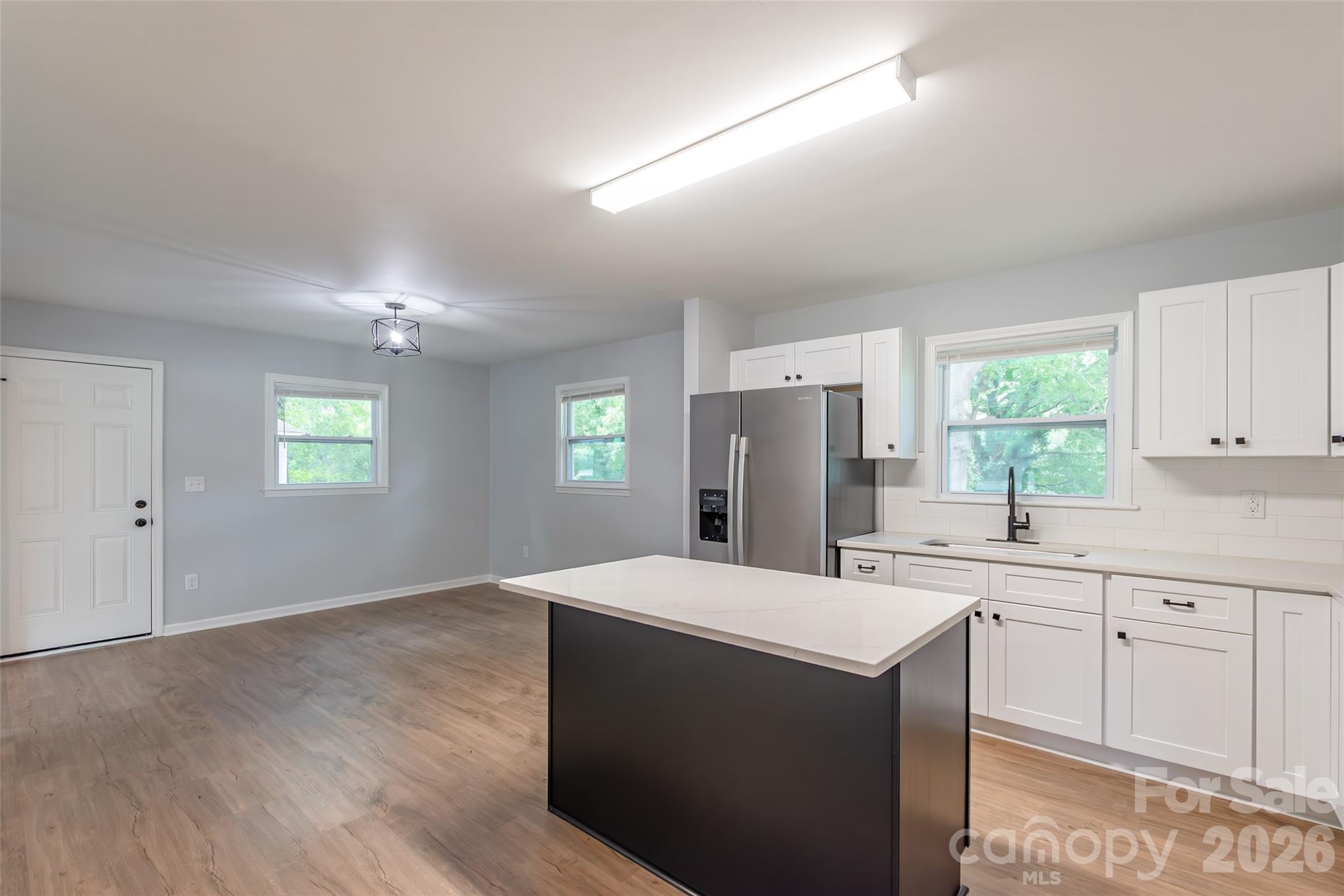 919 N Weldon Street Property Photo 10