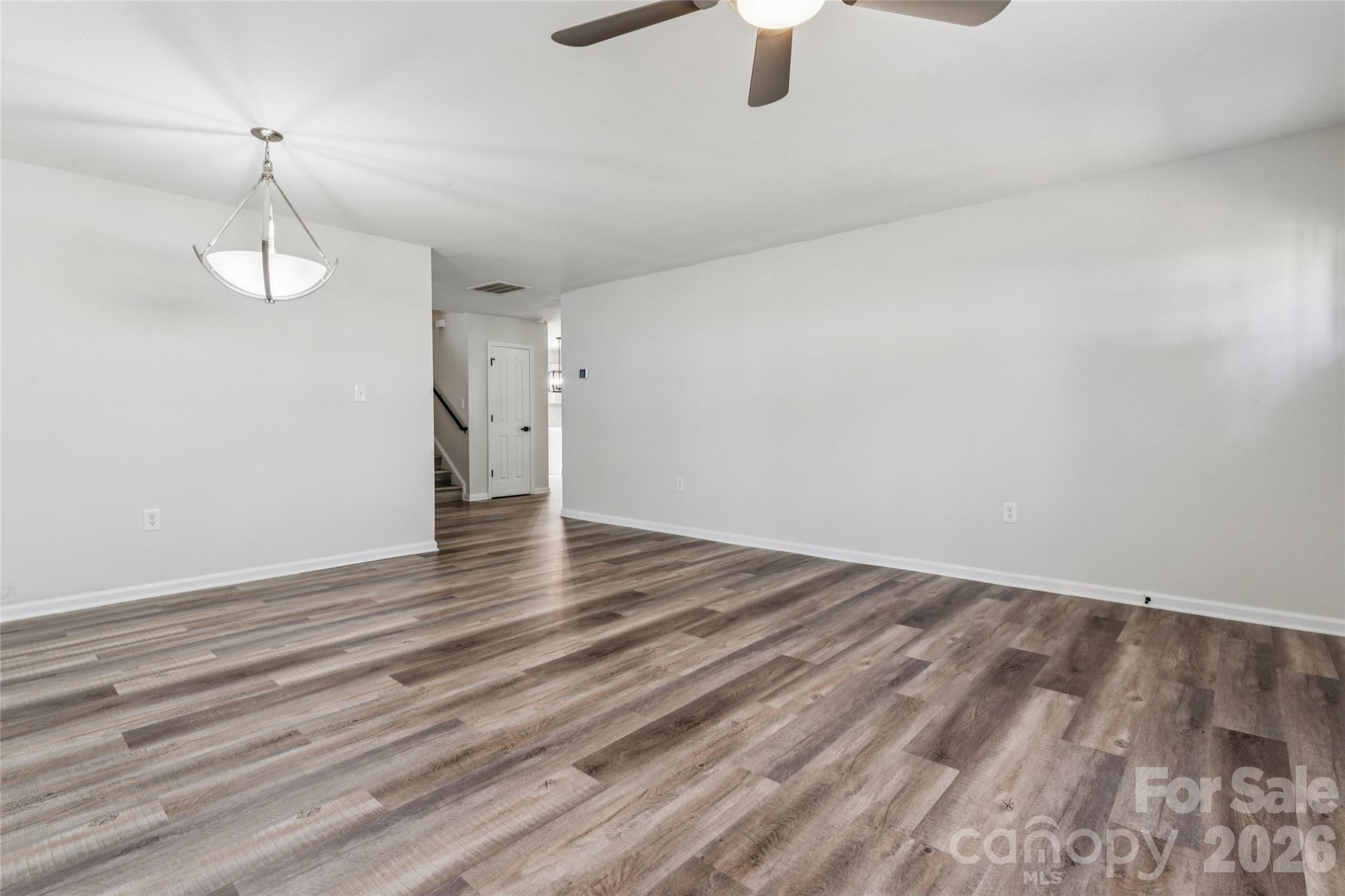 7305 Larwill Lane Property Photo 8
