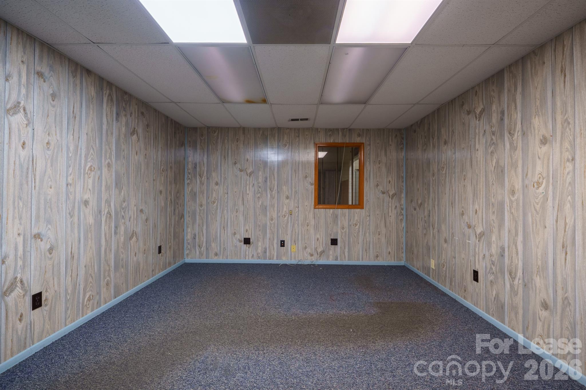 2452 Davie Avenue Property Photo 6
