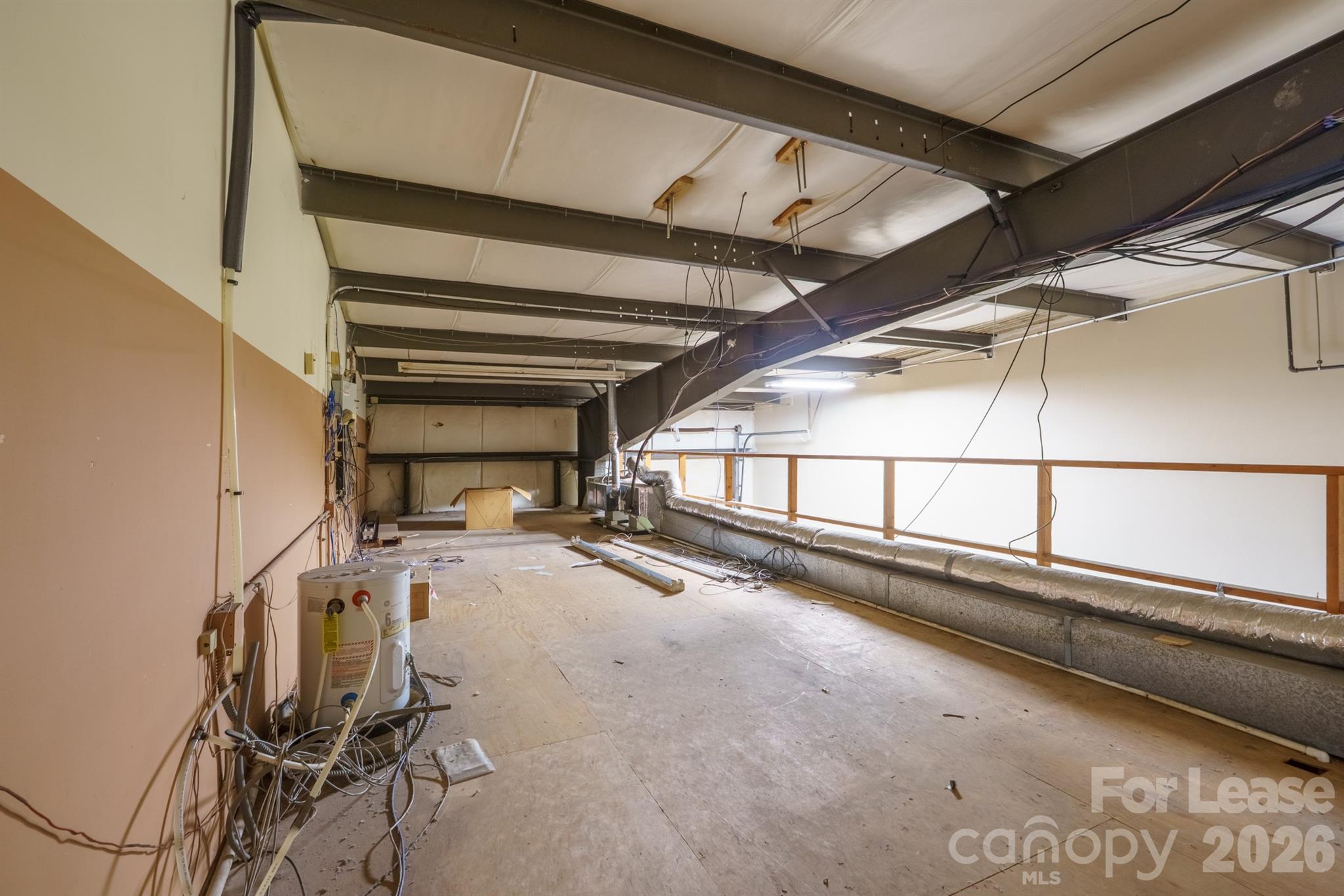 2452 Davie Avenue Property Photo 10