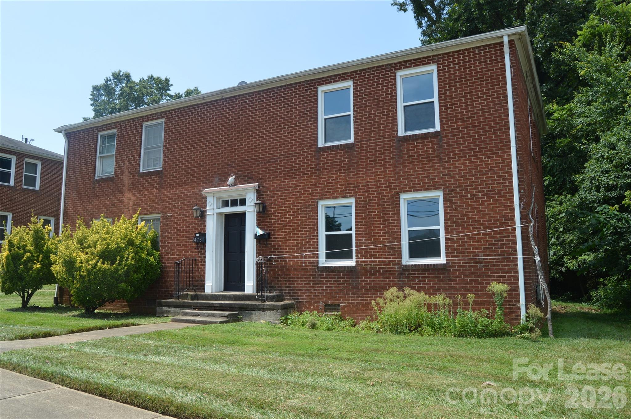 423 N Center Street Property Photo 1
