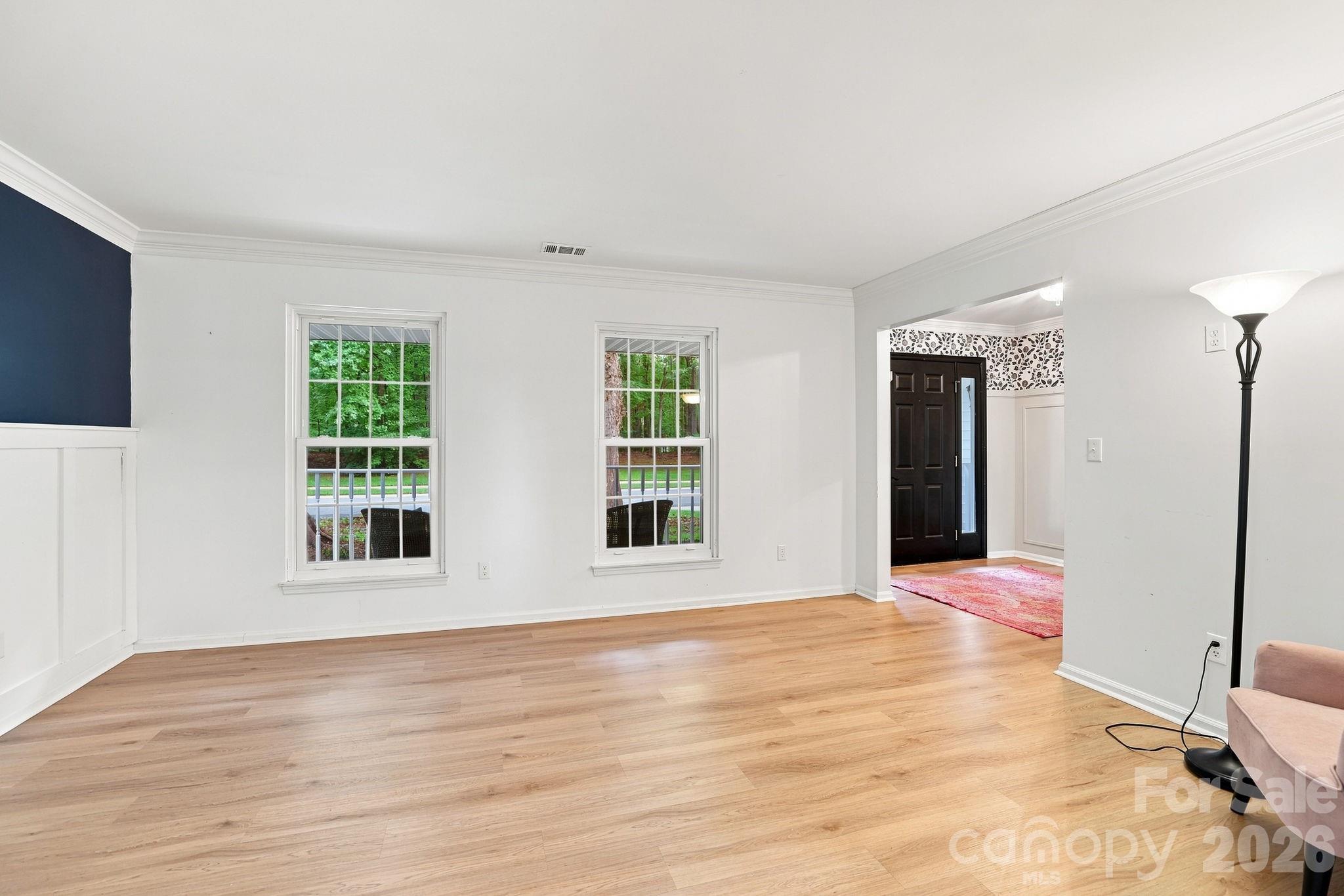 2512 Crescent Knoll Drive Property Photo 11