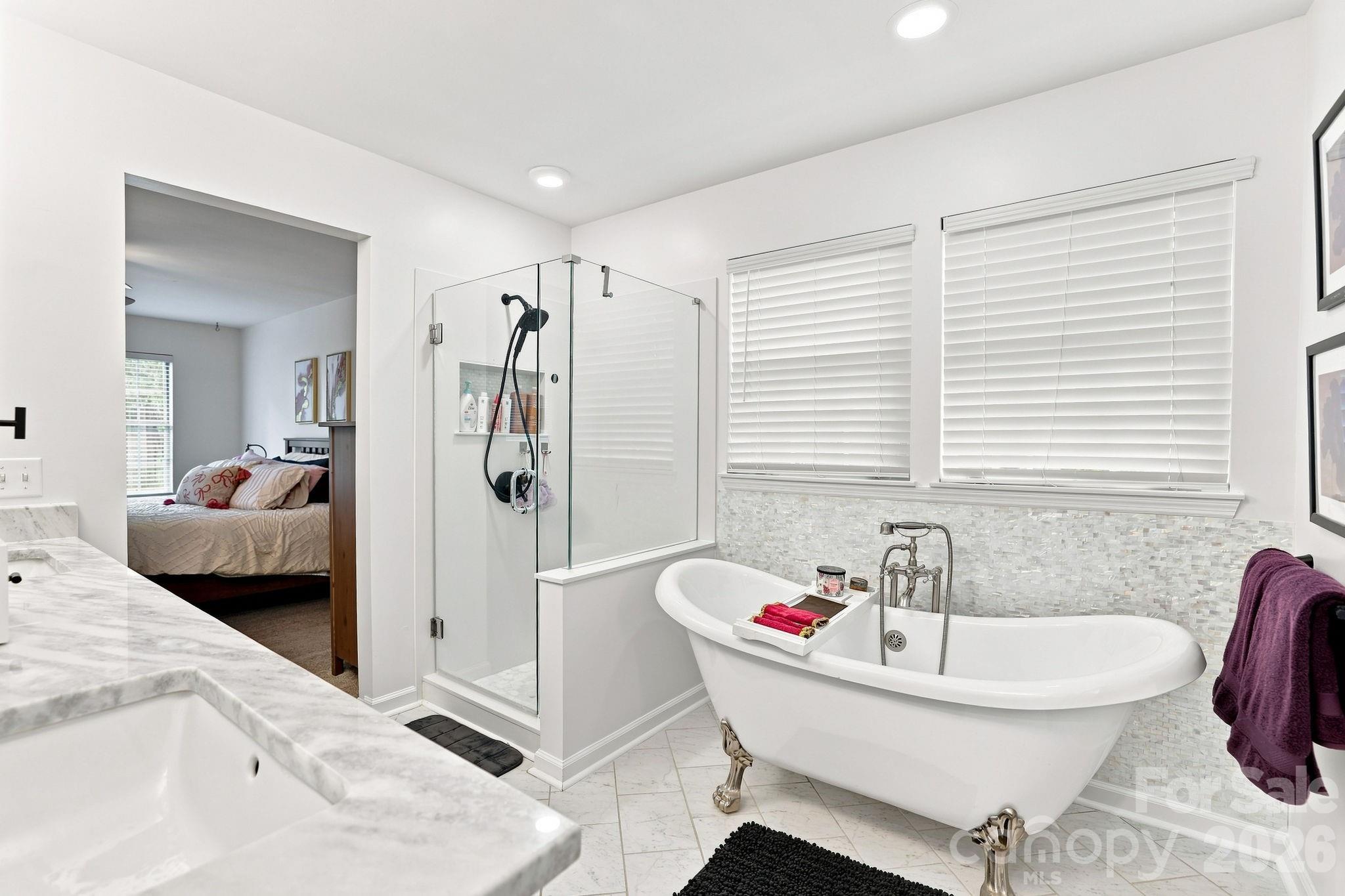 2512 Crescent Knoll Drive Property Photo 22