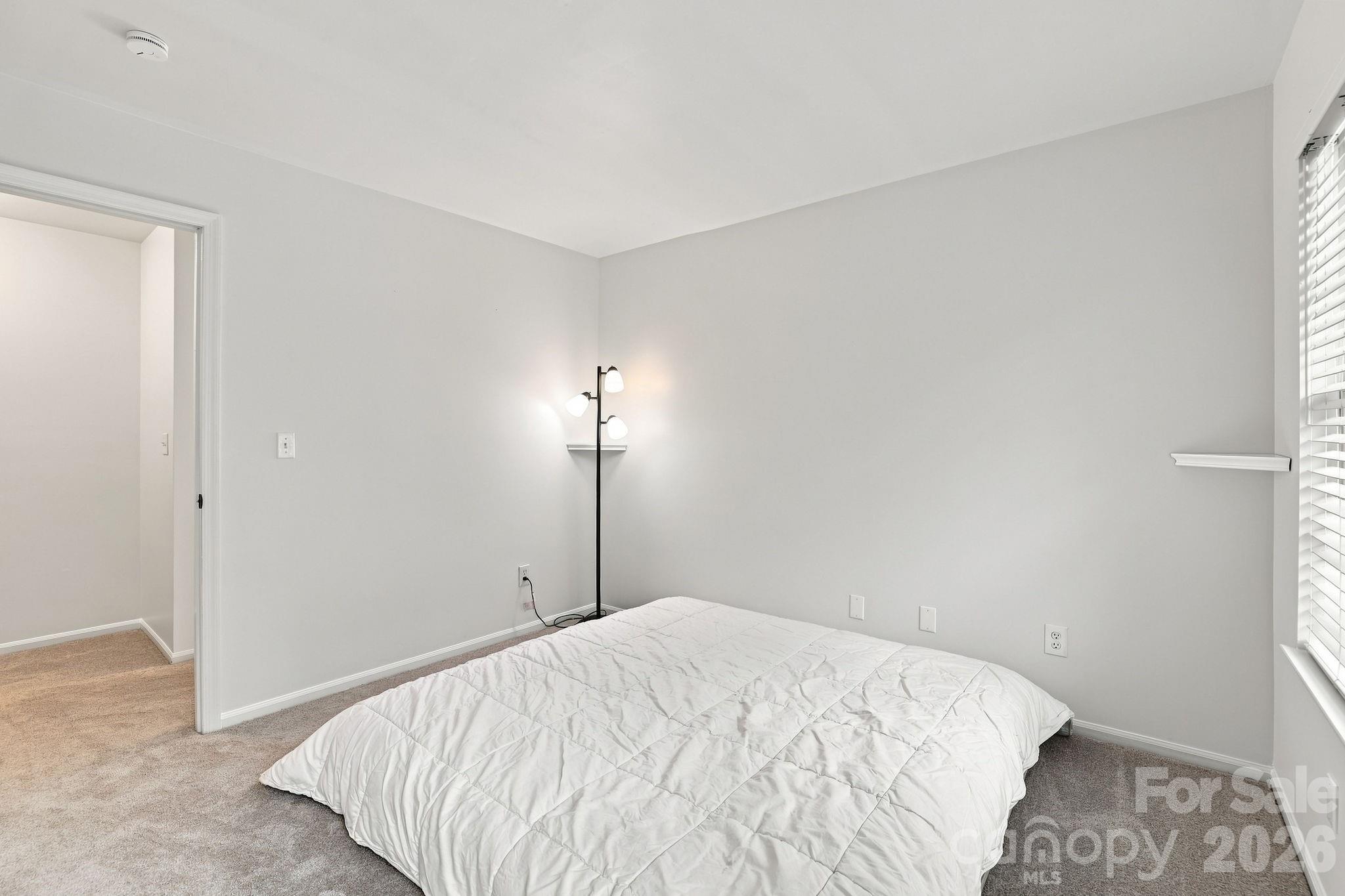 2512 Crescent Knoll Drive Property Photo 24