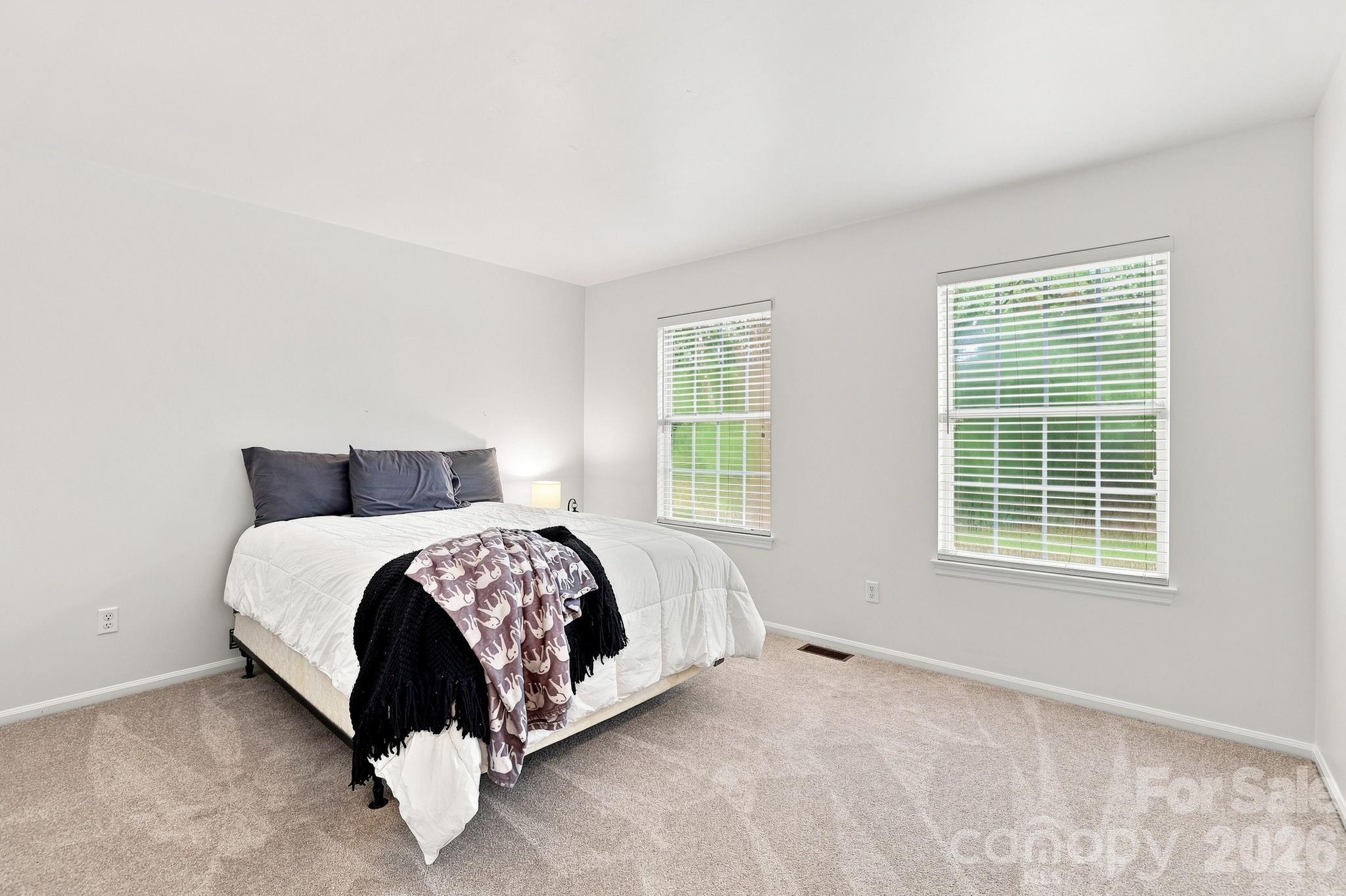 2512 Crescent Knoll Drive Property Photo 26