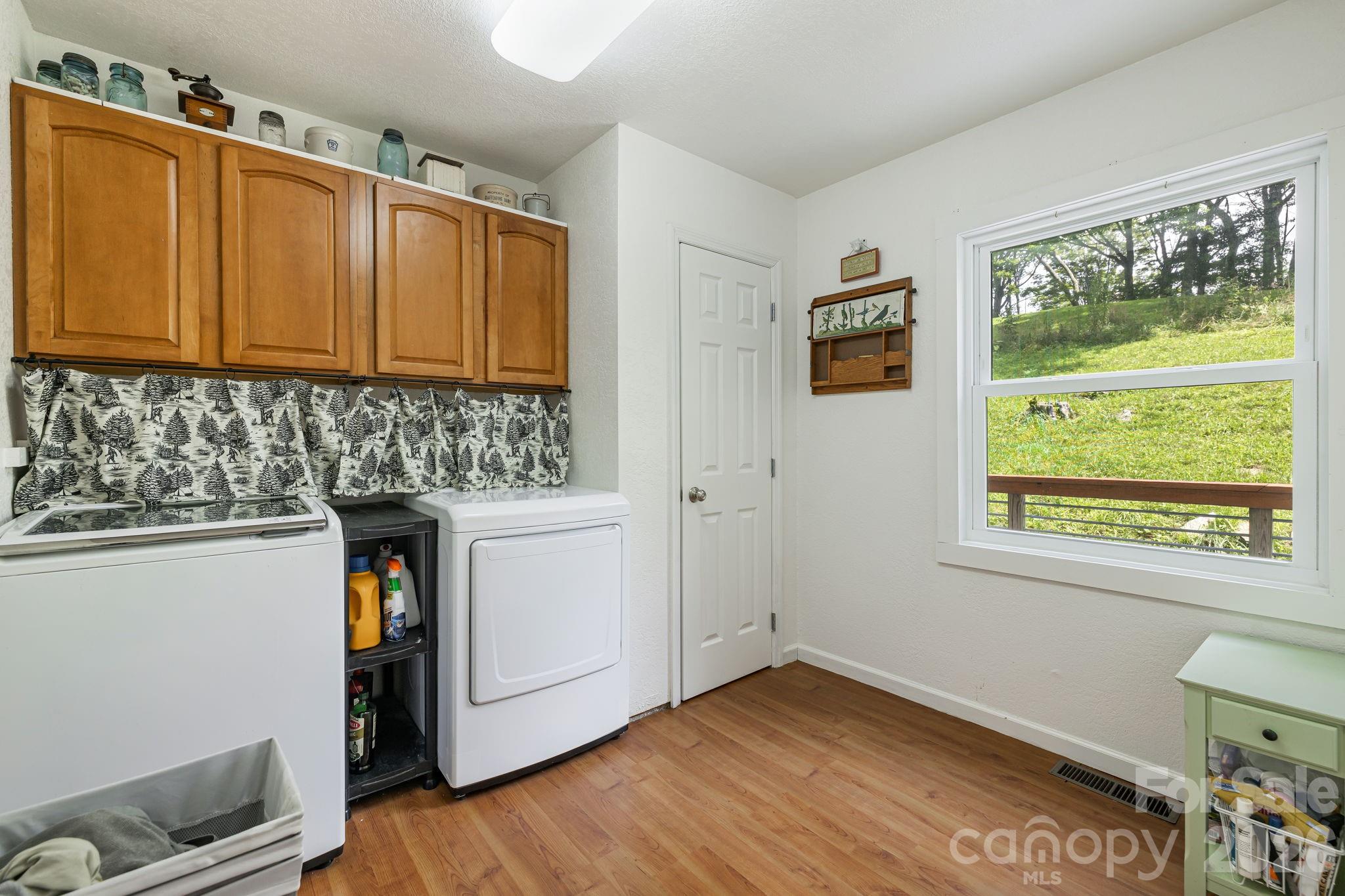 129 Finney Lane Property Photo 14