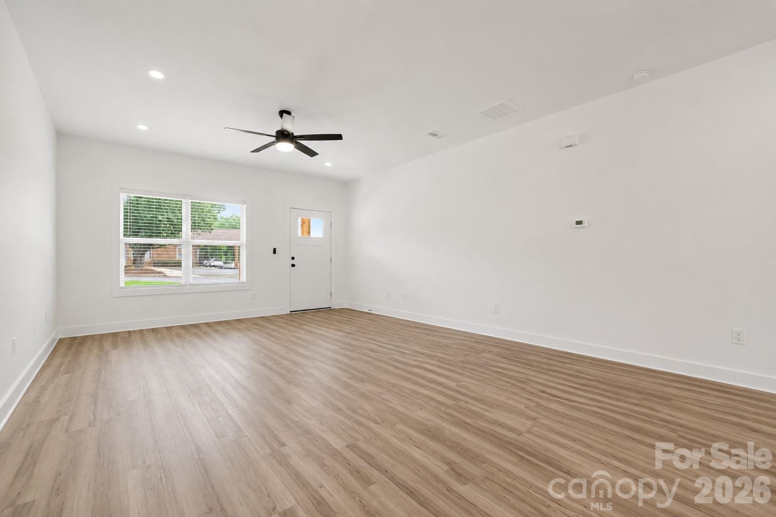 308 E Talleyrand Avenue Property Photo 8