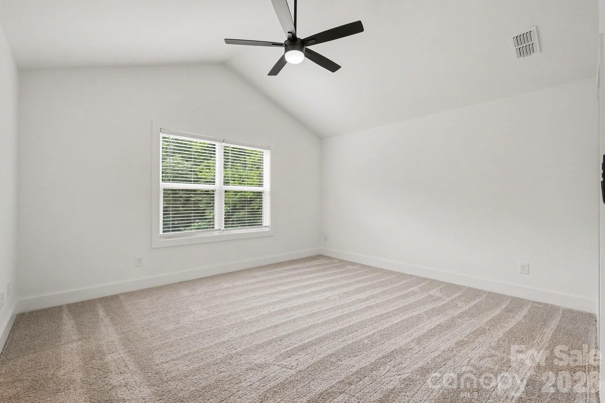 308 E Talleyrand Avenue Property Photo 9