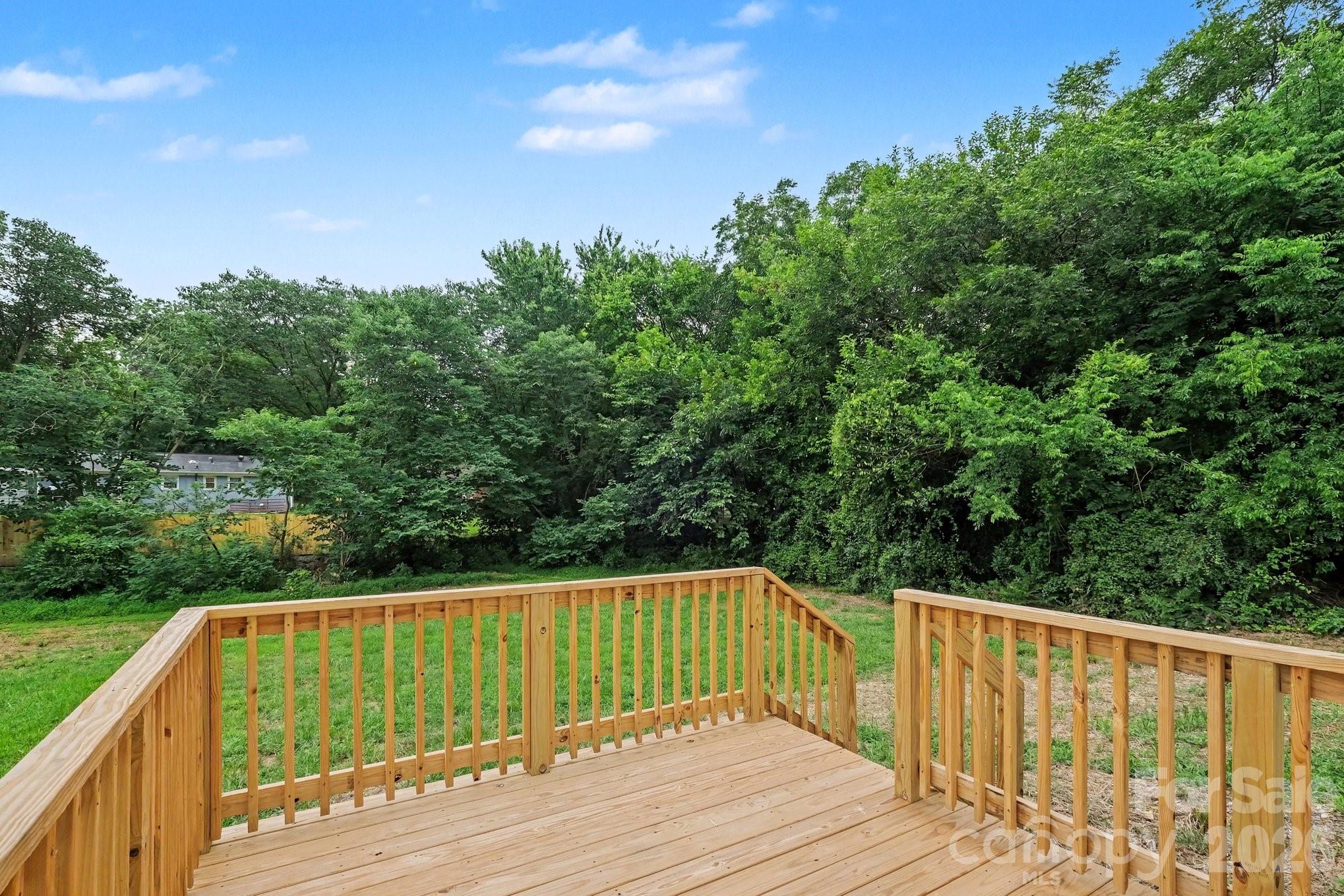 308 E Talleyrand Avenue Property Photo 16