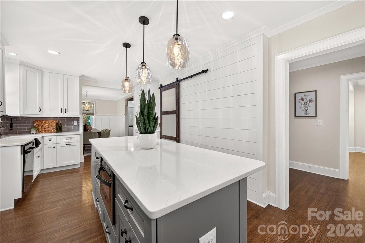 720 E Park Avenue Property Photo 19