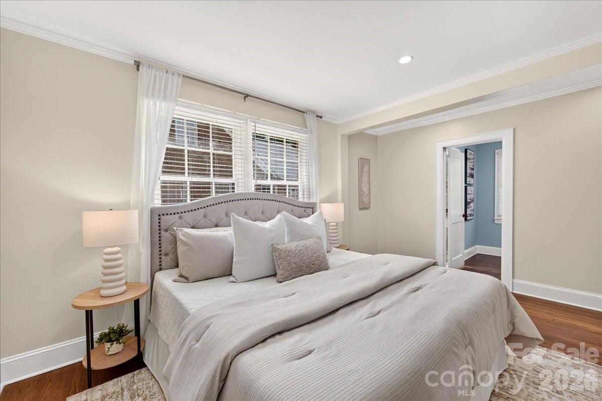 720 E Park Avenue Property Photo 28