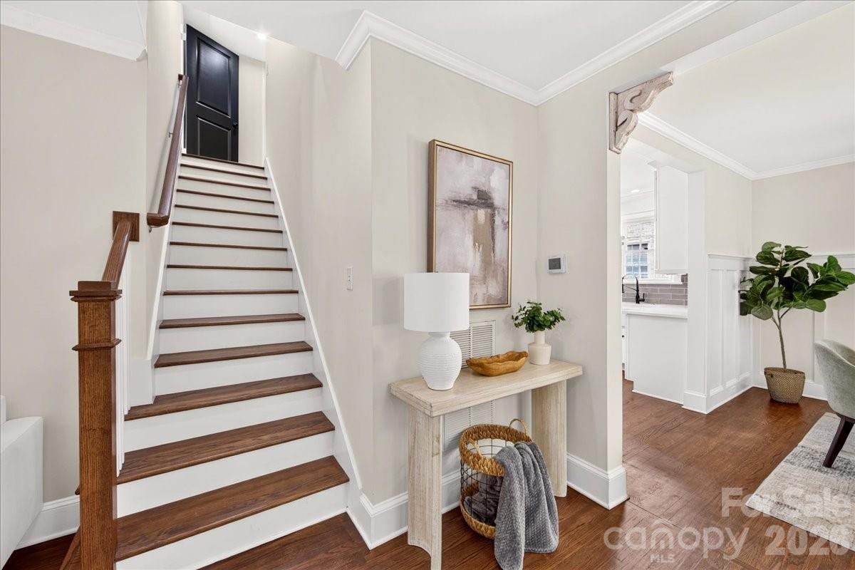 720 E Park Avenue Property Photo 31