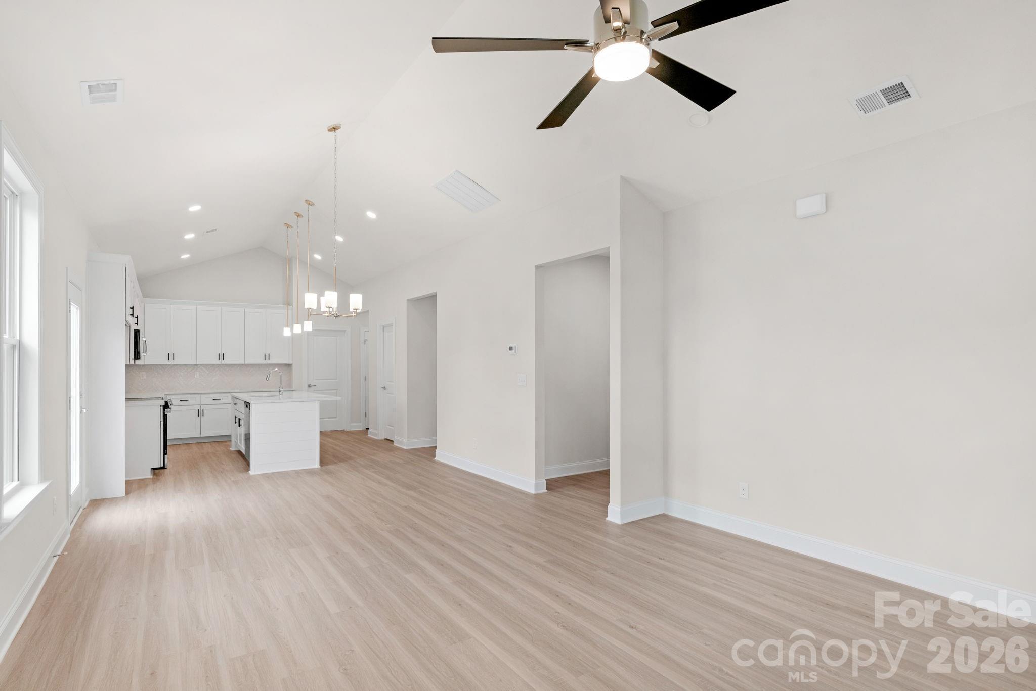 1107 Burke Street Property Photo 6