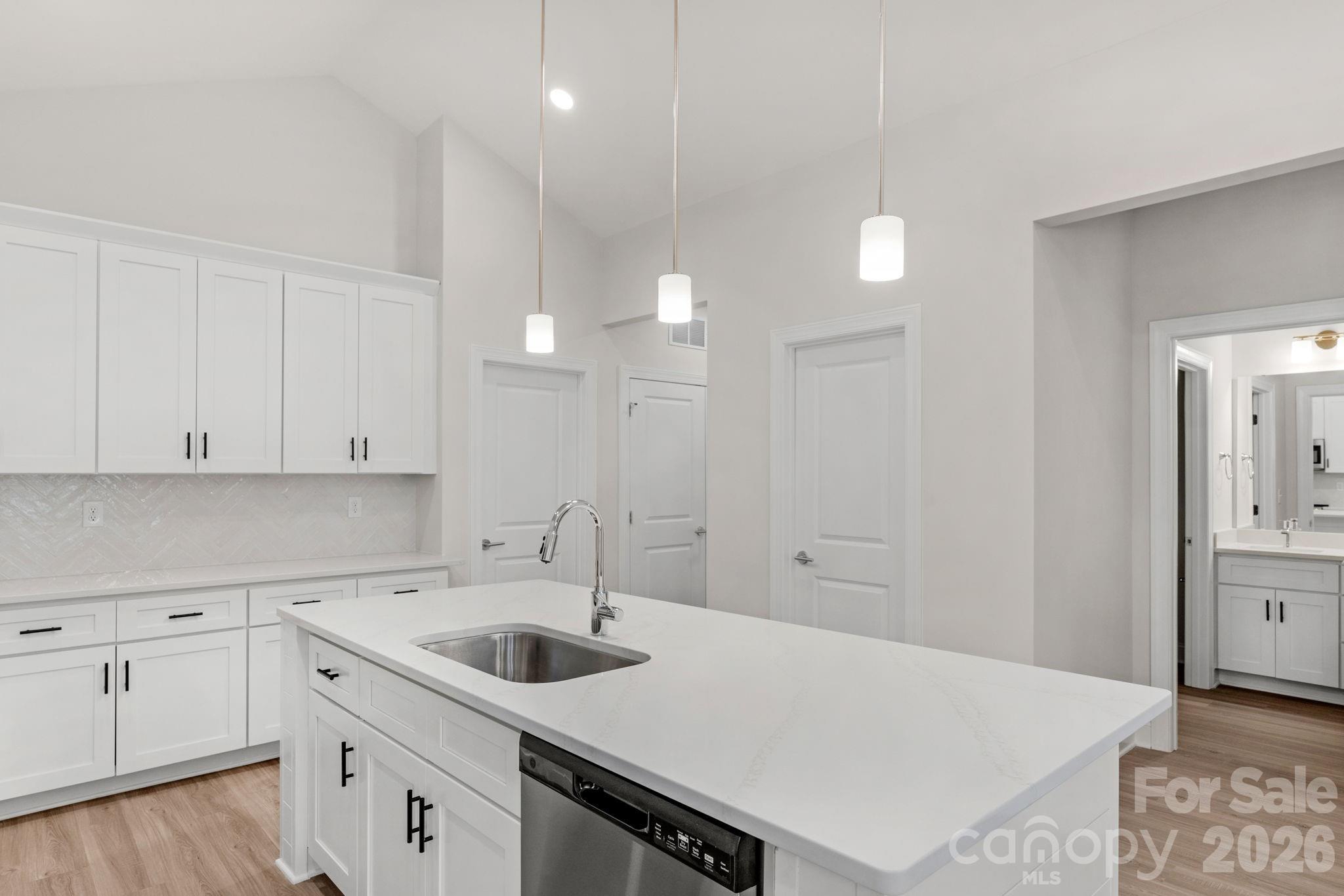 1107 Burke Street Property Photo 17