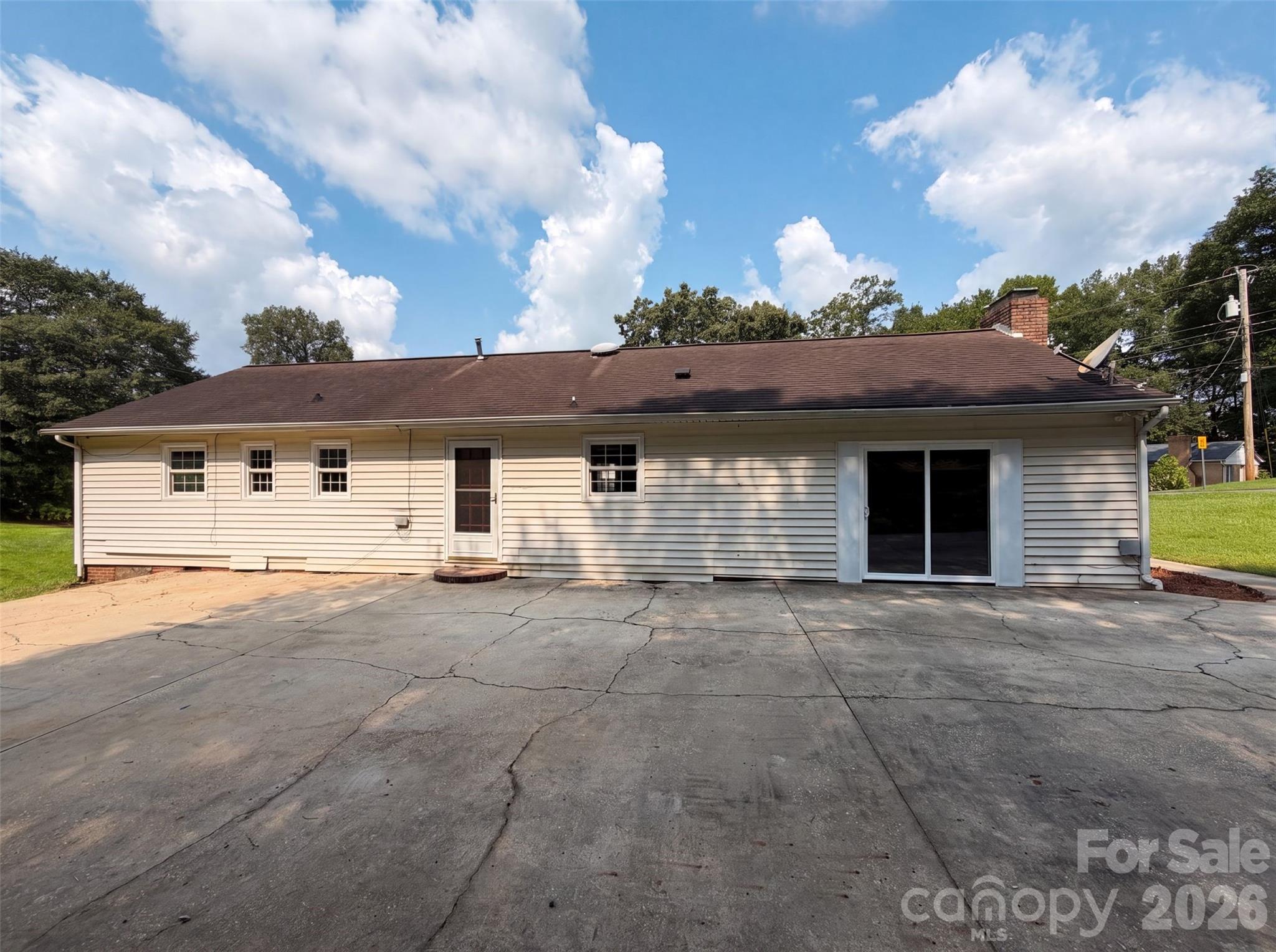 529 Timberlane Drive Property Photo 5