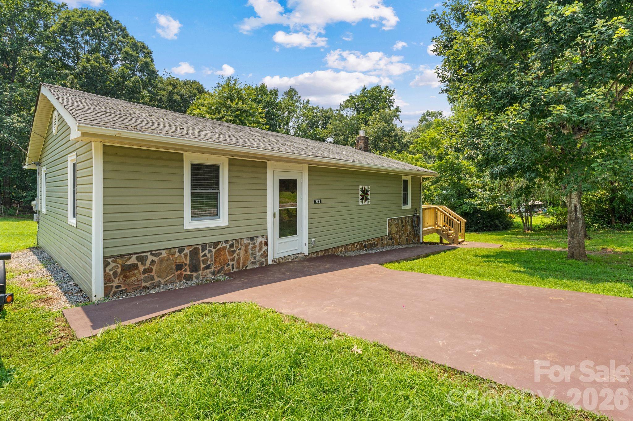 232 New Hope Way Property Photo