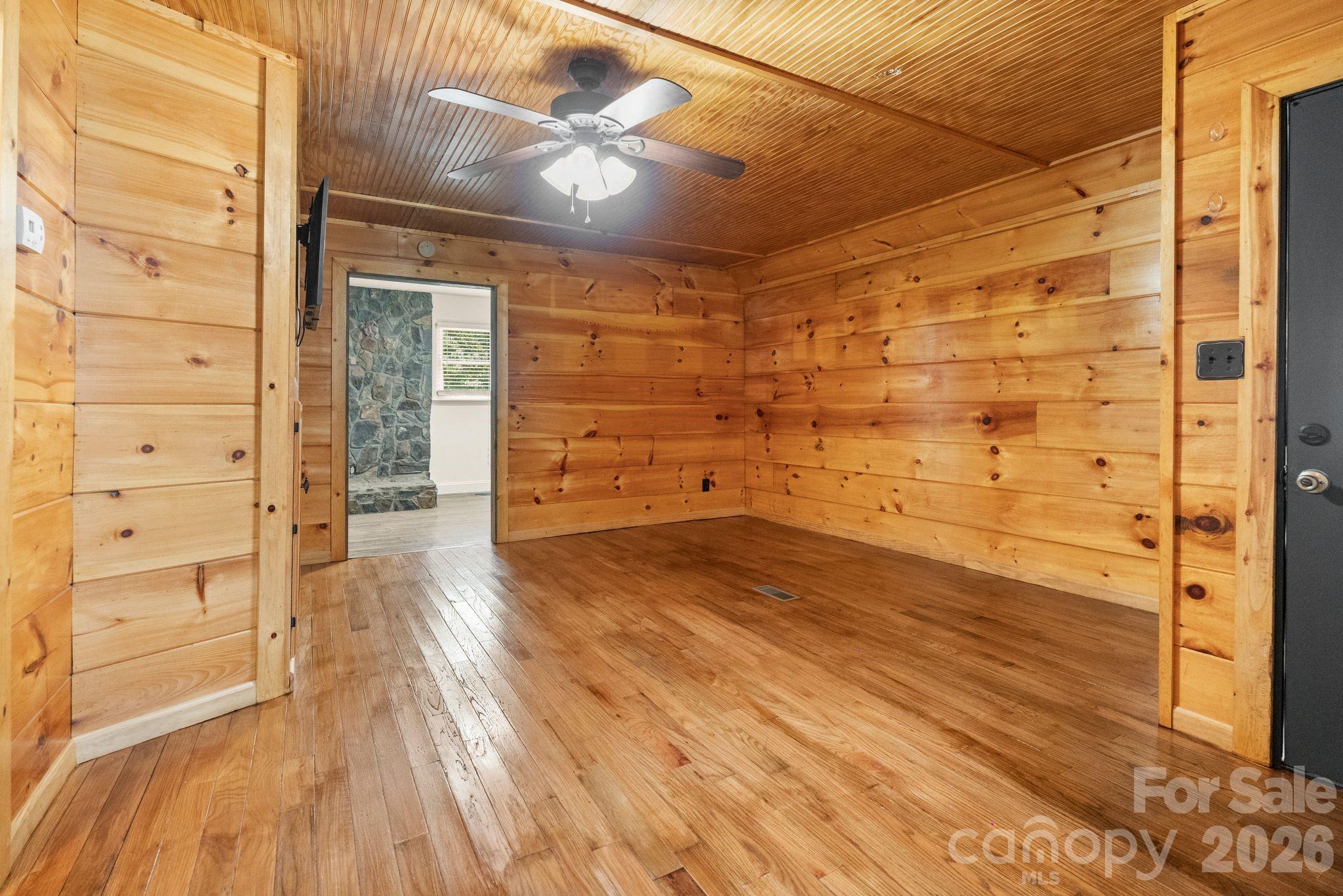 232 New Hope Way Property Photo 8