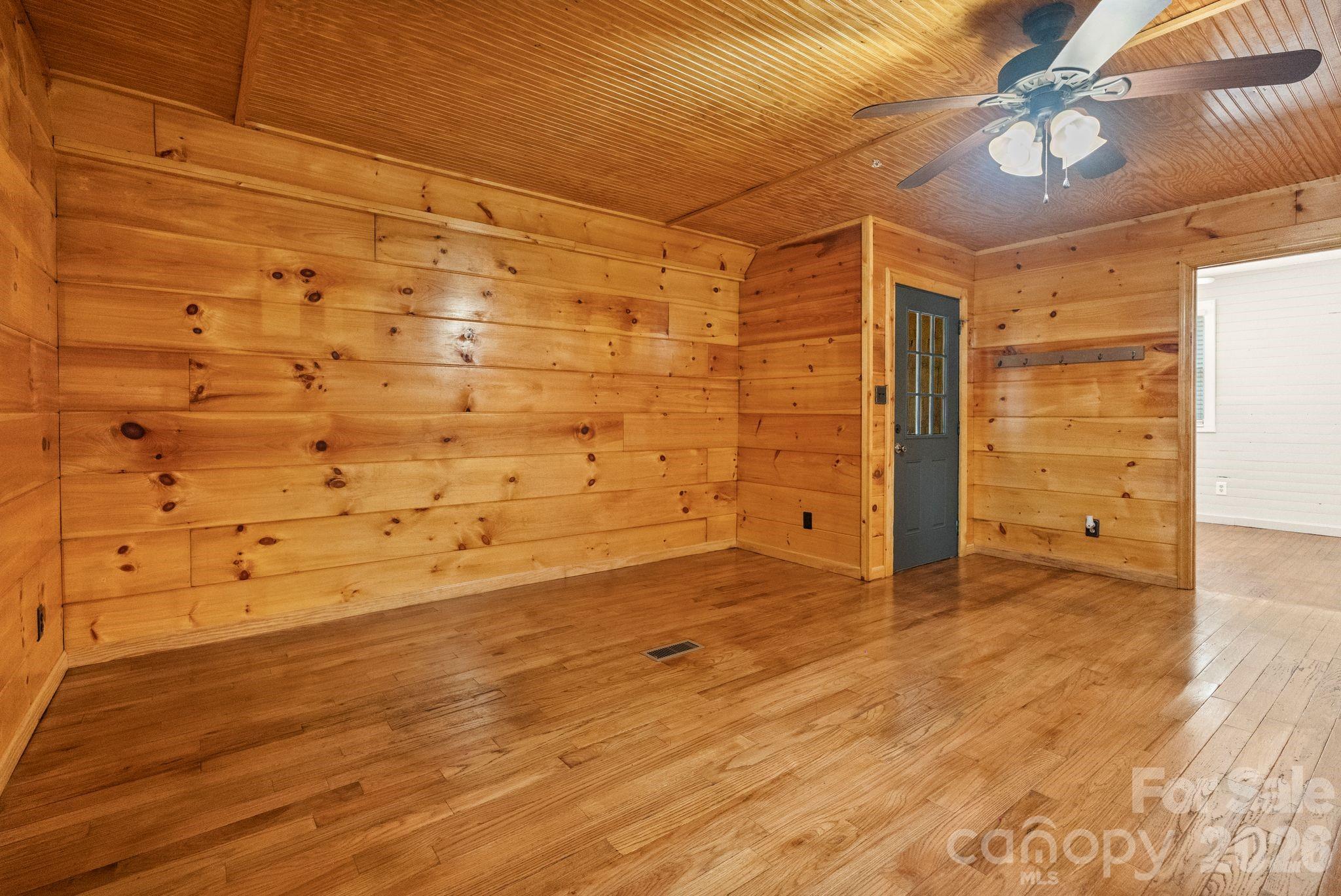 232 New Hope Way Property Photo 9