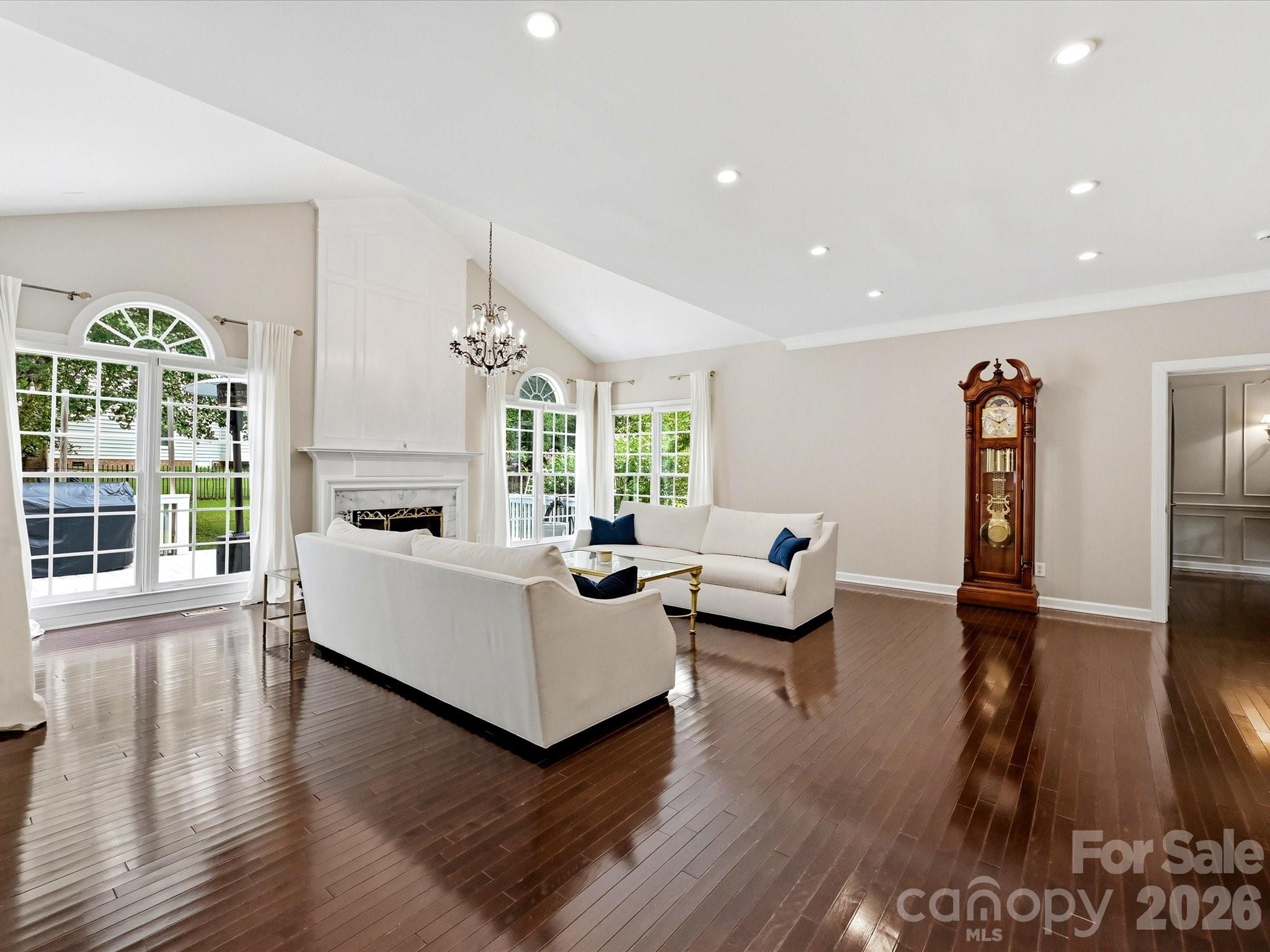 2805 Peverell Lane Property Photo 15