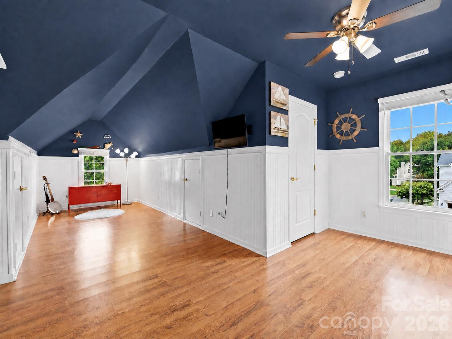 2805 Peverell Lane Property Photo 28
