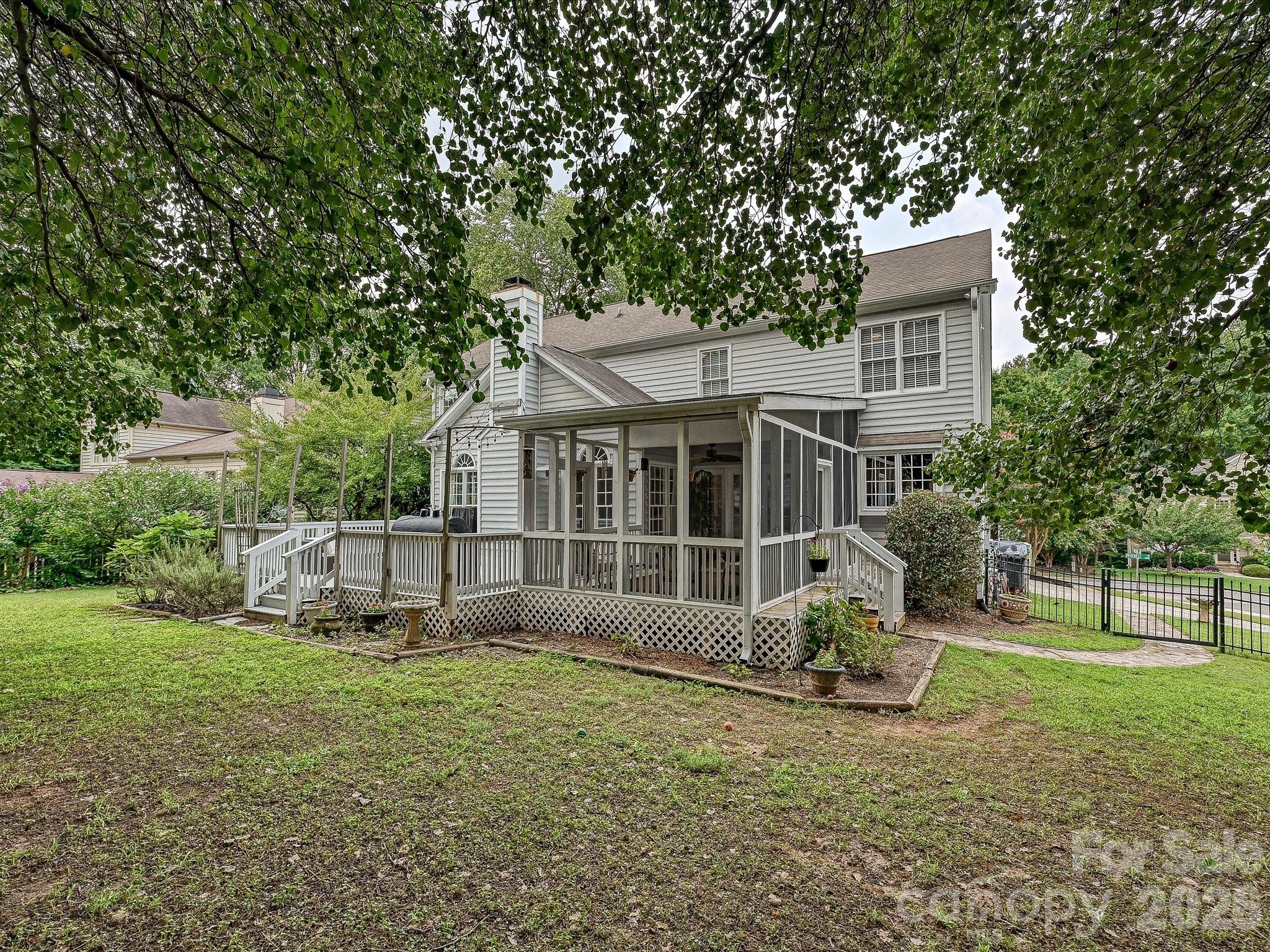 2805 Peverell Lane Property Photo 35