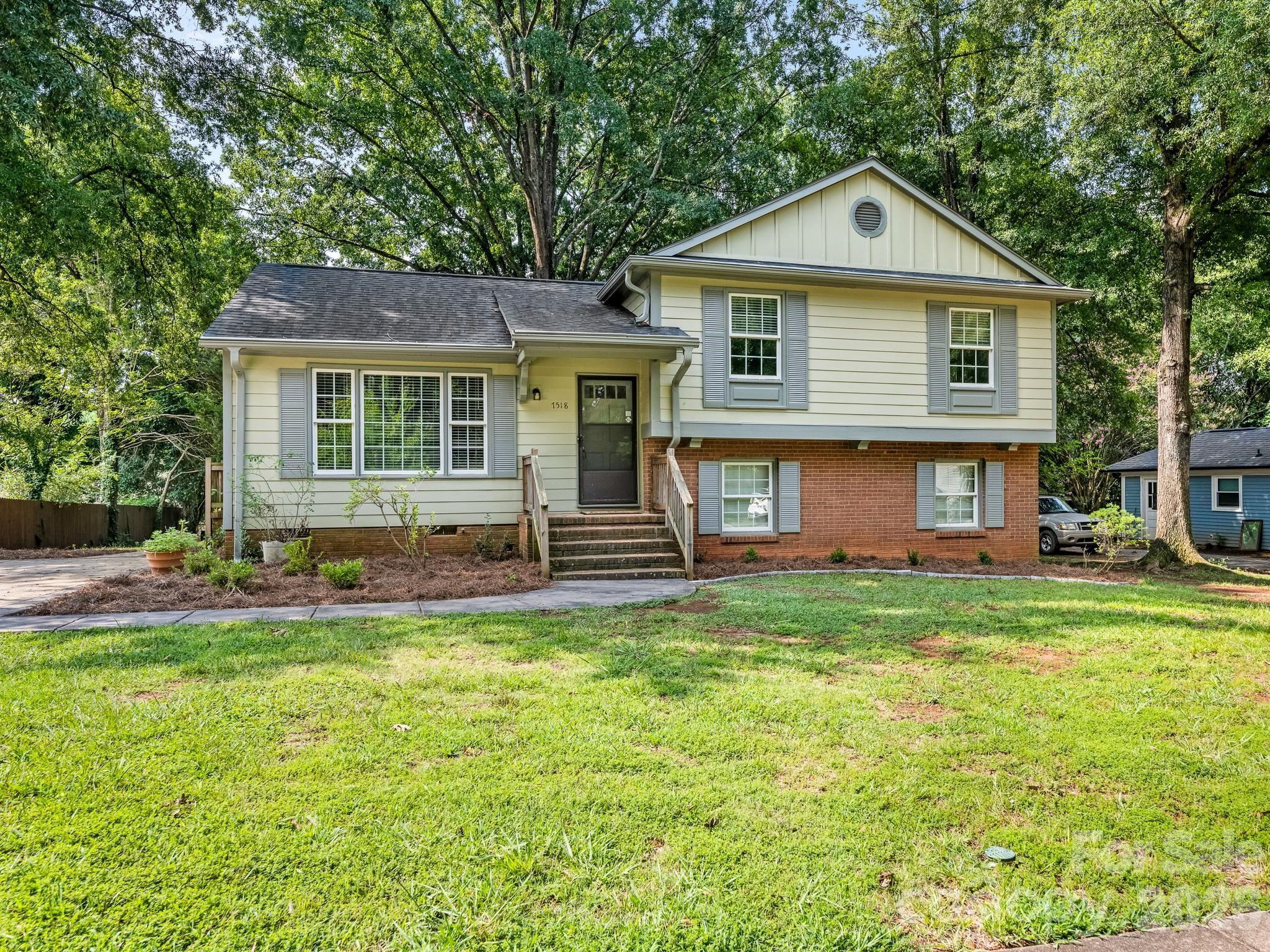 7518 Riding Trail Road Property Photo 1