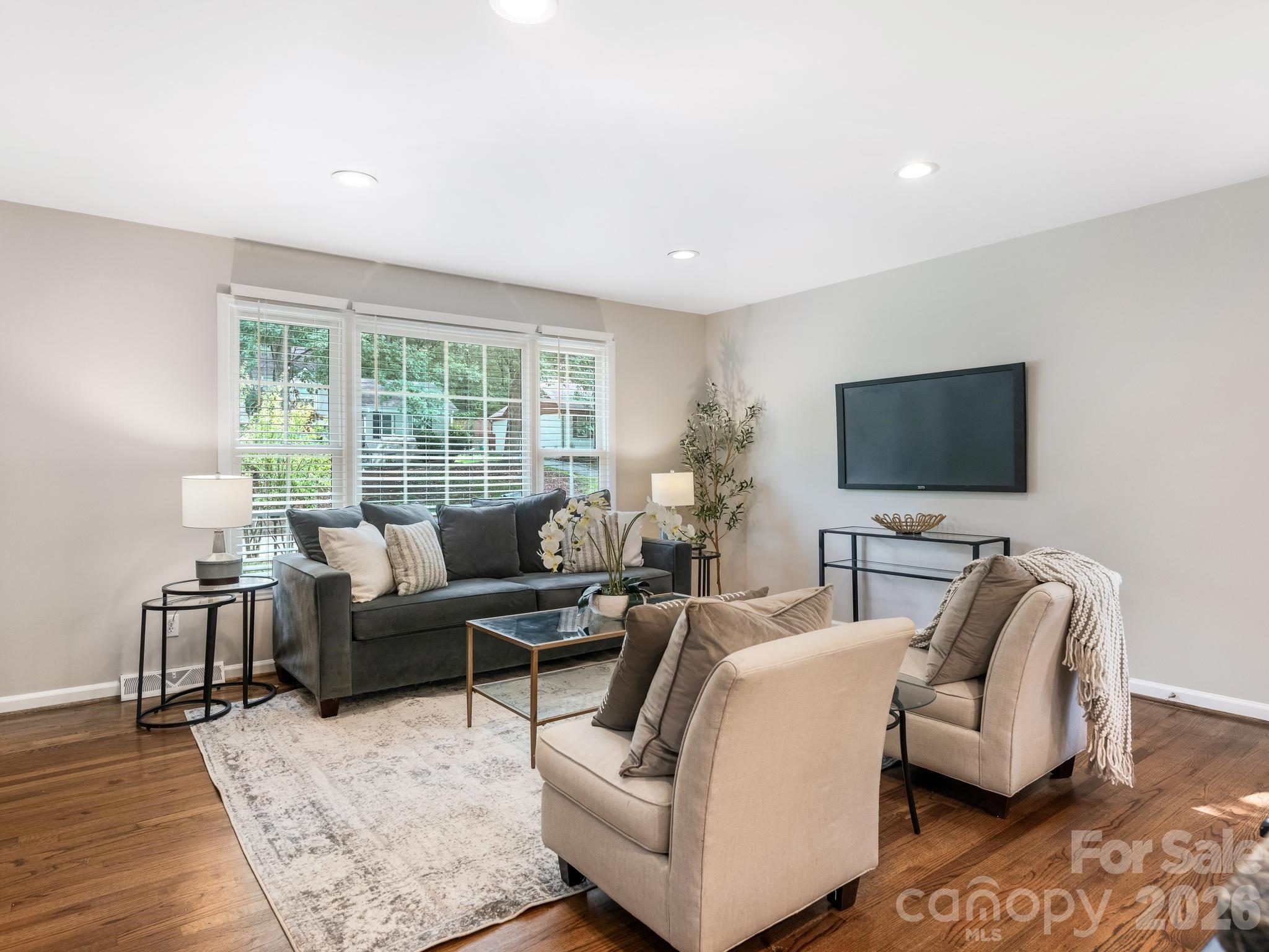 7518 Riding Trail Road Property Photo 4