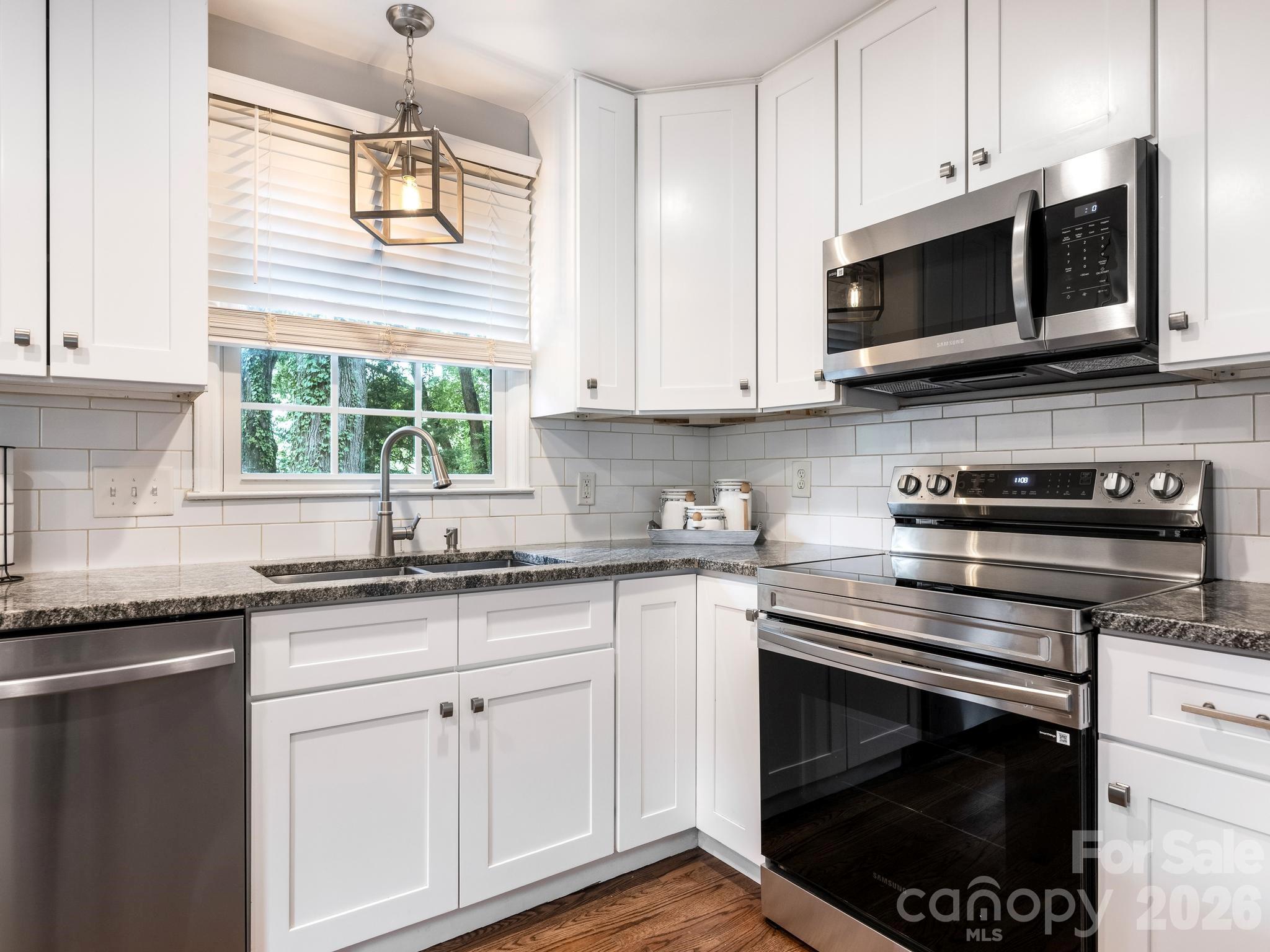 7518 Riding Trail Road Property Photo 7