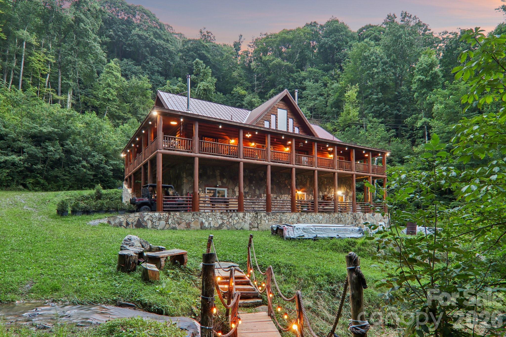 4501 Cove Creek Road Property Photo 1