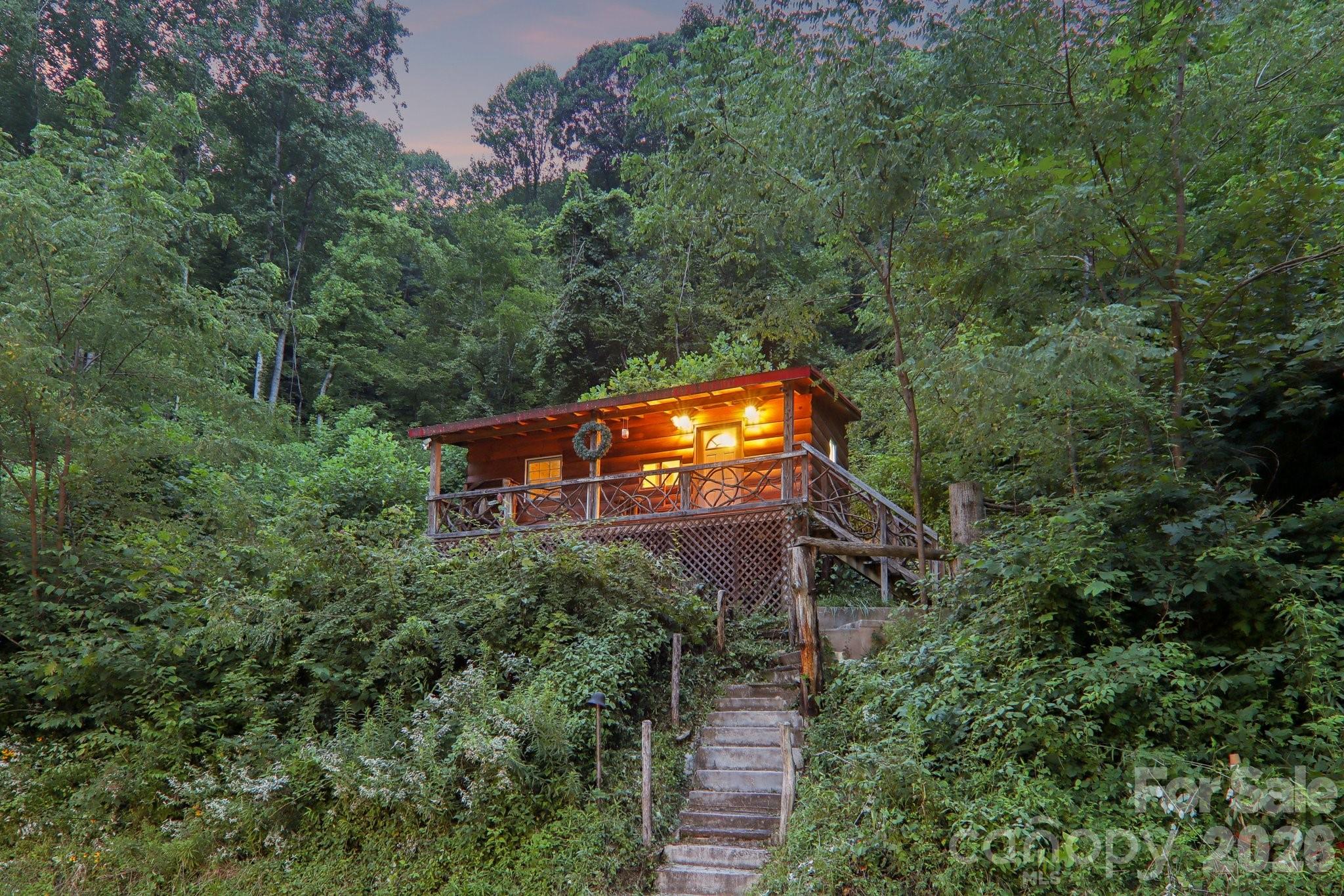 4501 Cove Creek Road Property Photo 9