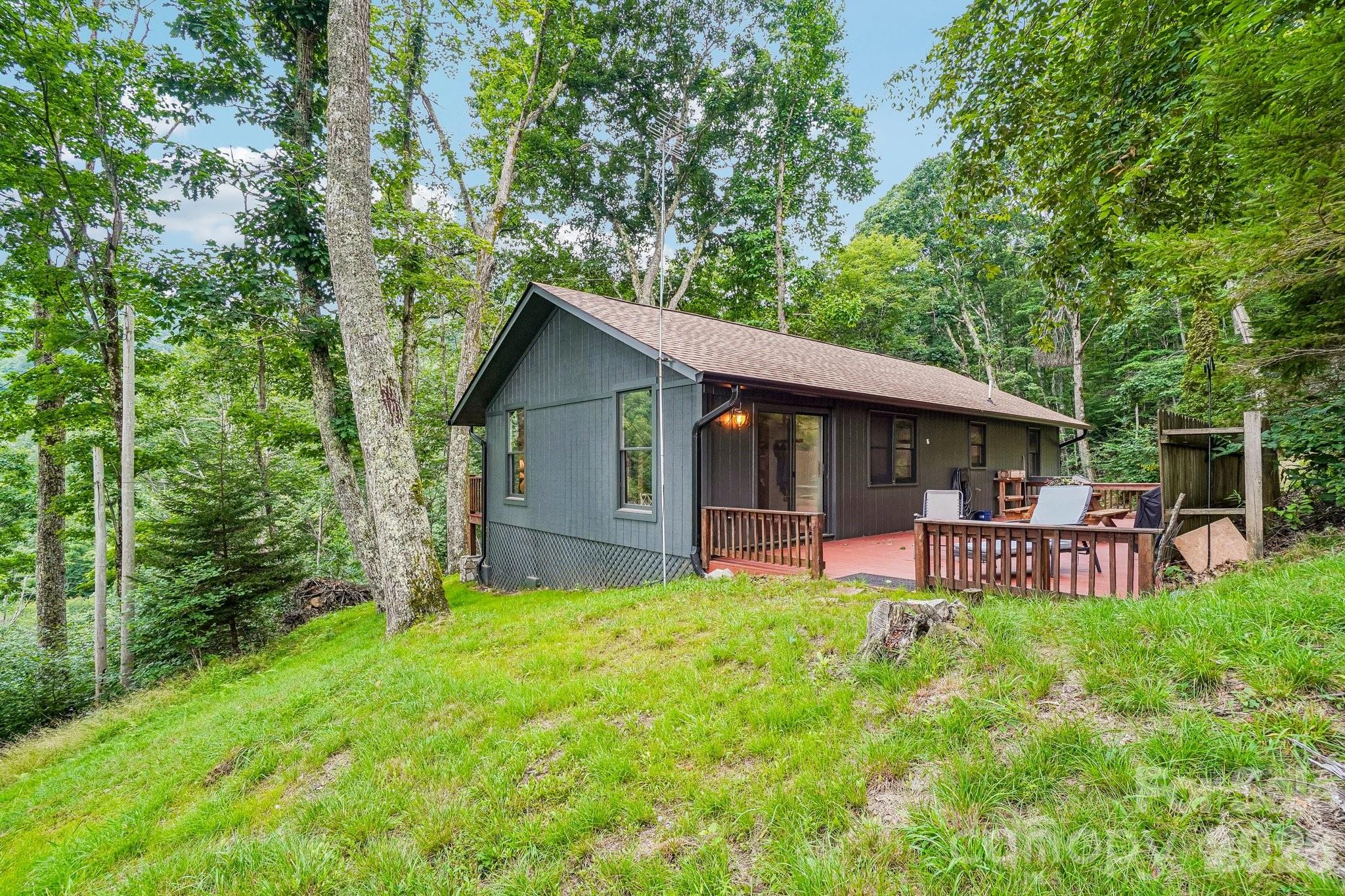 673 Chestnut Lane Property Photo 5