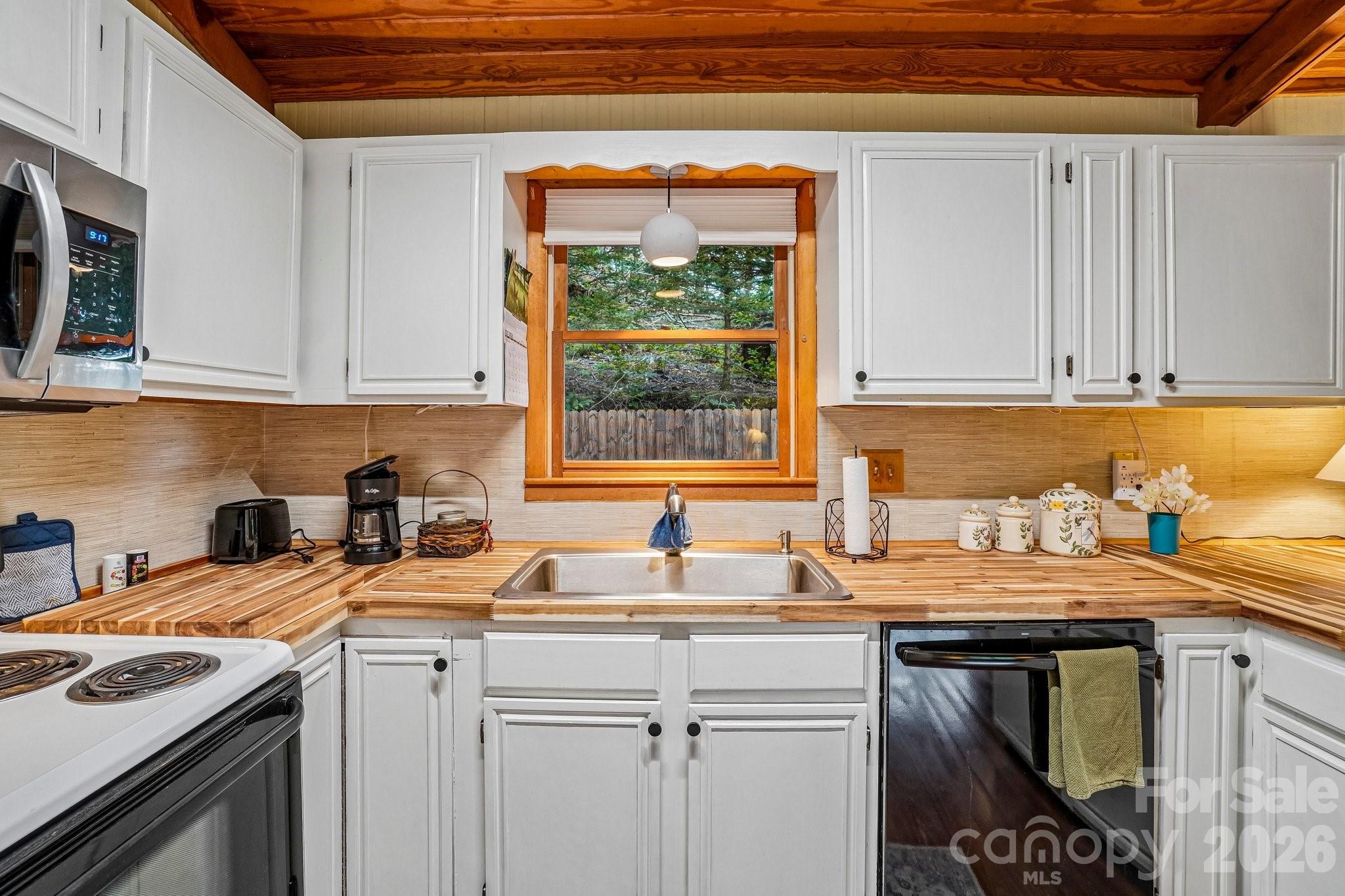 673 Chestnut Lane Property Photo 23