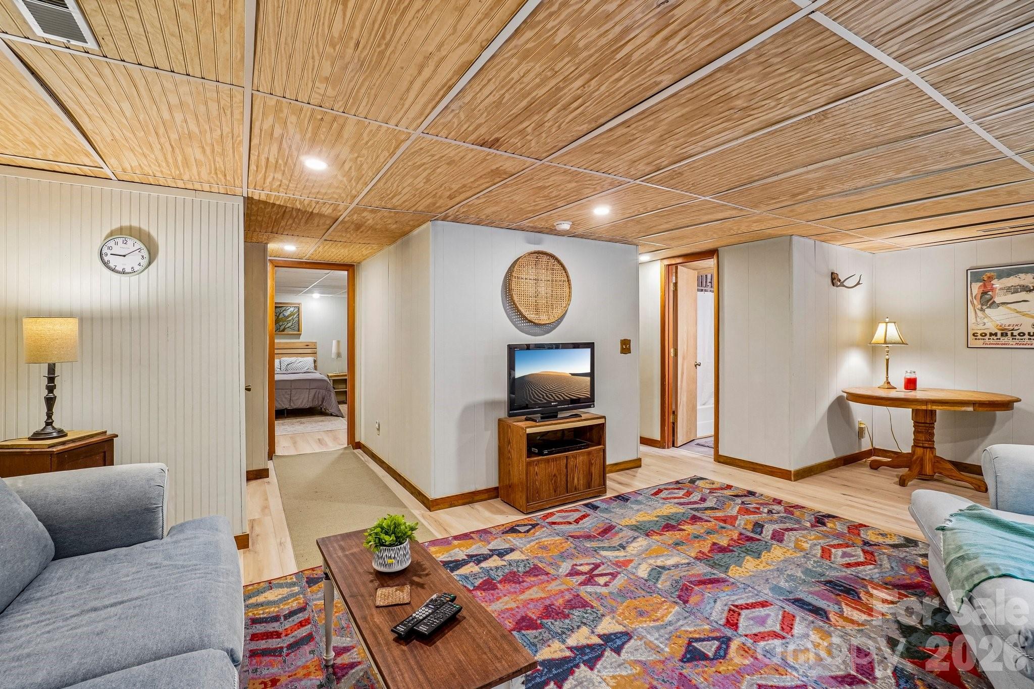 673 Chestnut Lane Property Photo 32