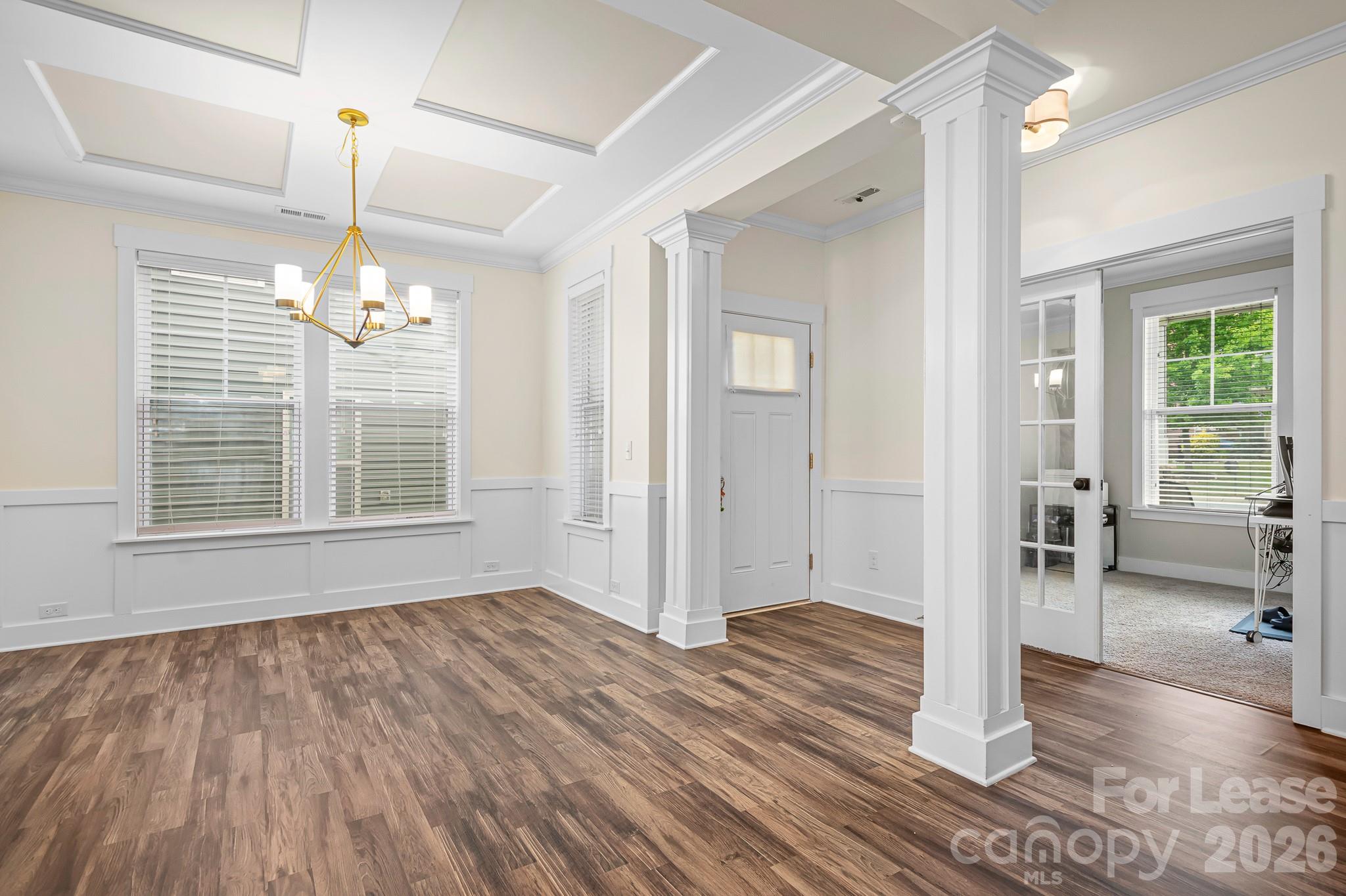 10008 Michael Crossing Drive Property Photo 14