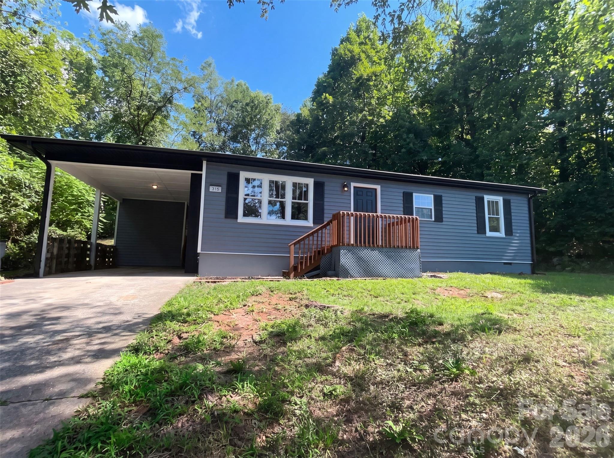 915 Kenham Place Property Photo 1