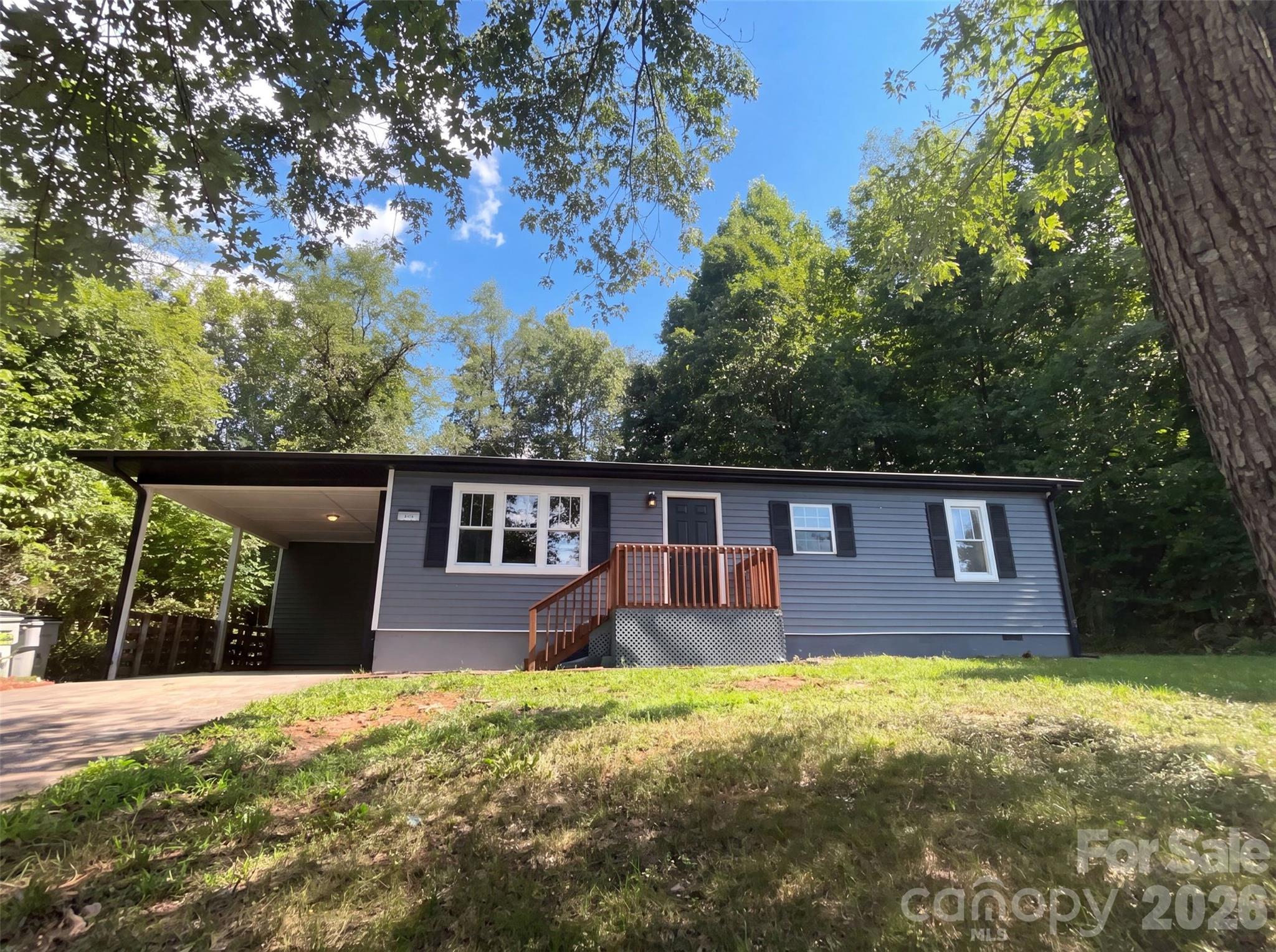 915 Kenham Place Property Photo 16