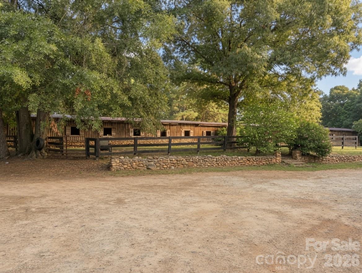 350 Vick Russell Lane Property Photo 1