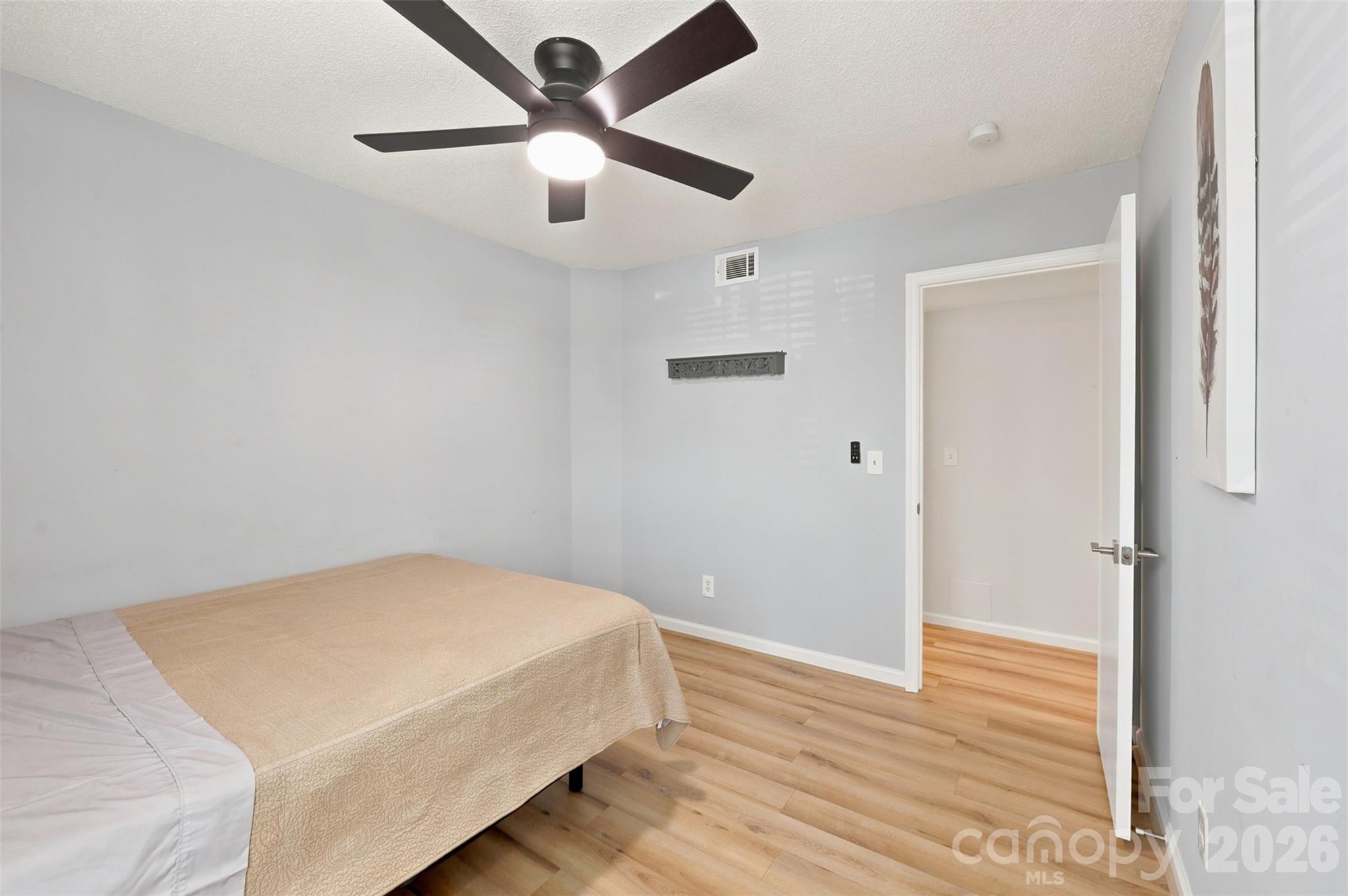 2187 Clearwater Drive A Property Photo 18