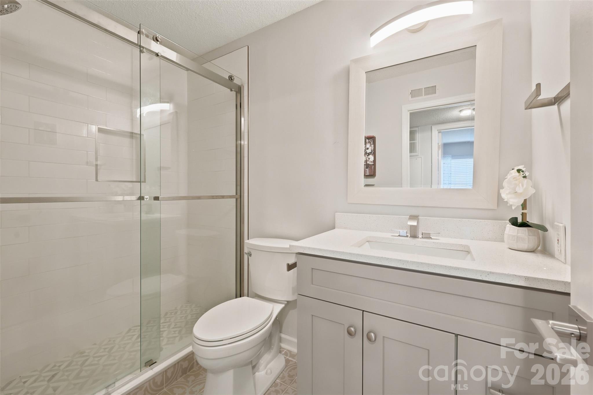 2187 Clearwater Drive A Property Photo 22